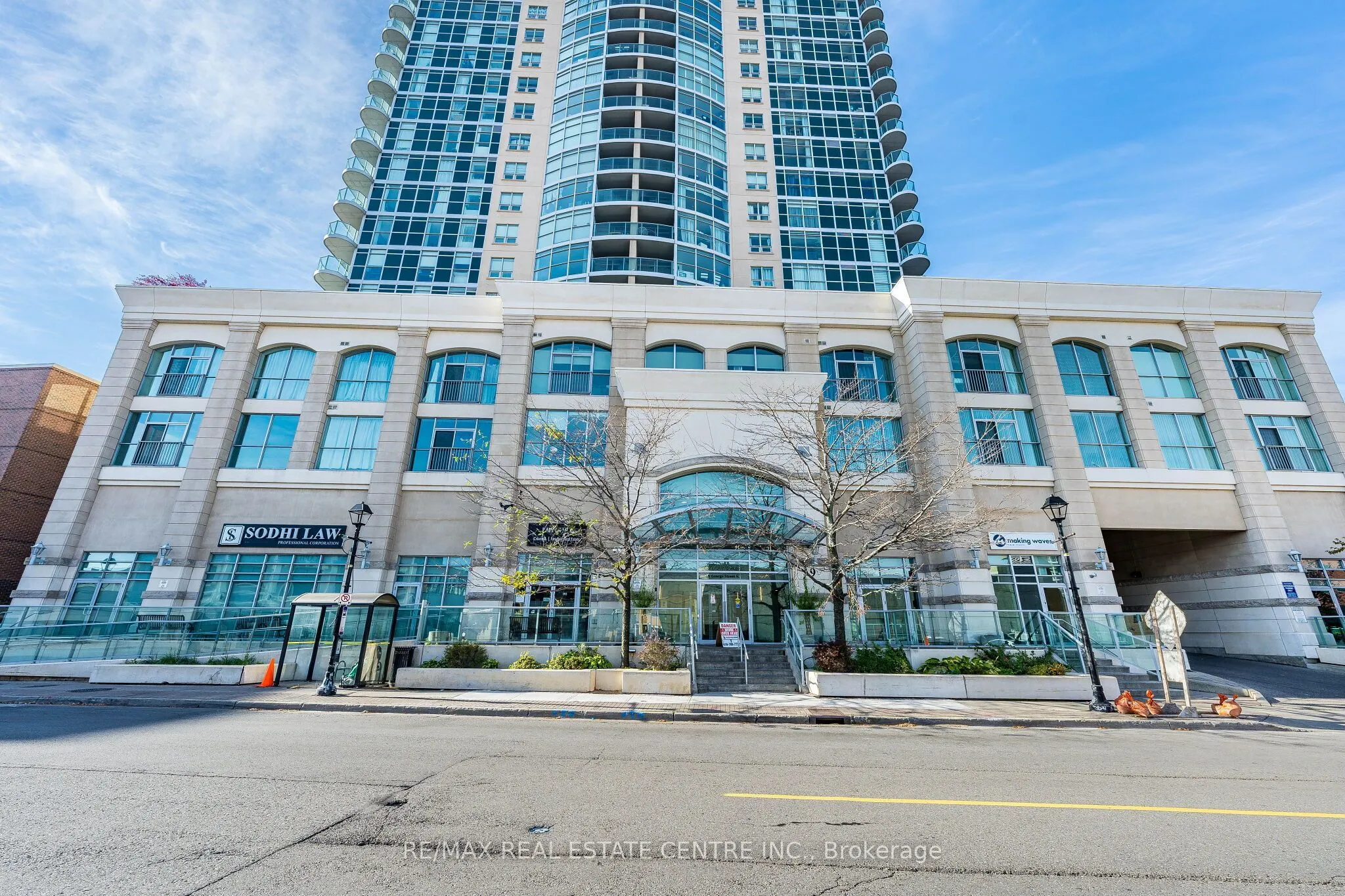 9 George Street N #901