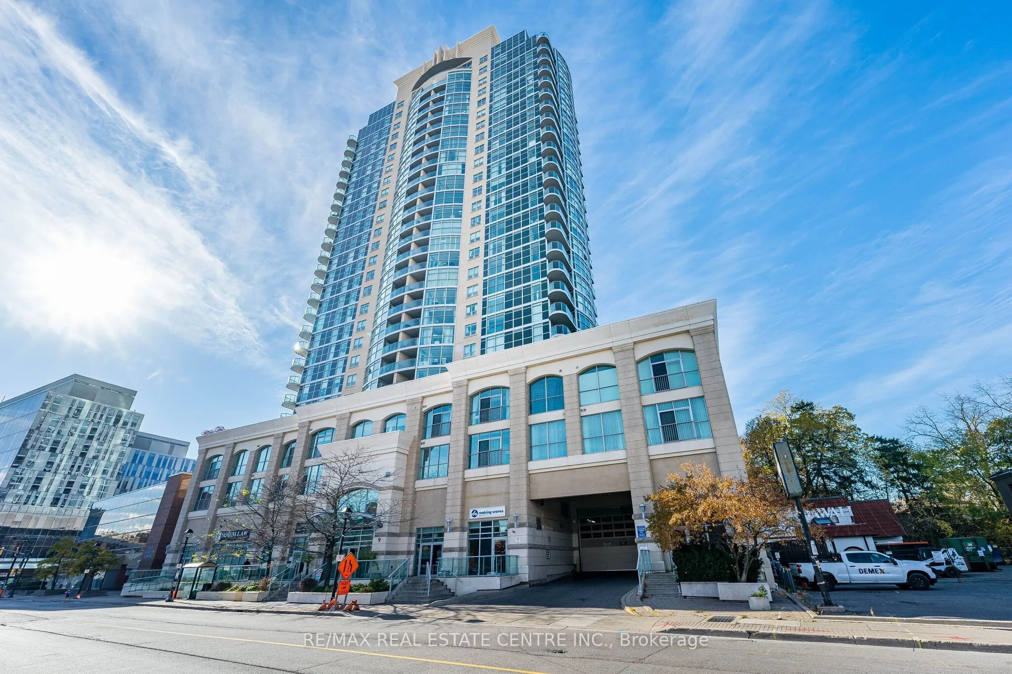 9 George Street N #901