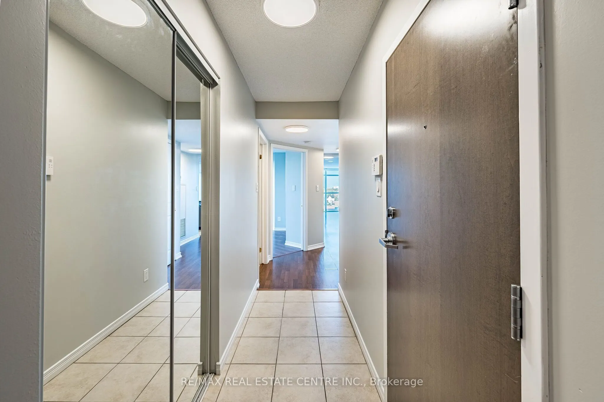 9 George Street N #901