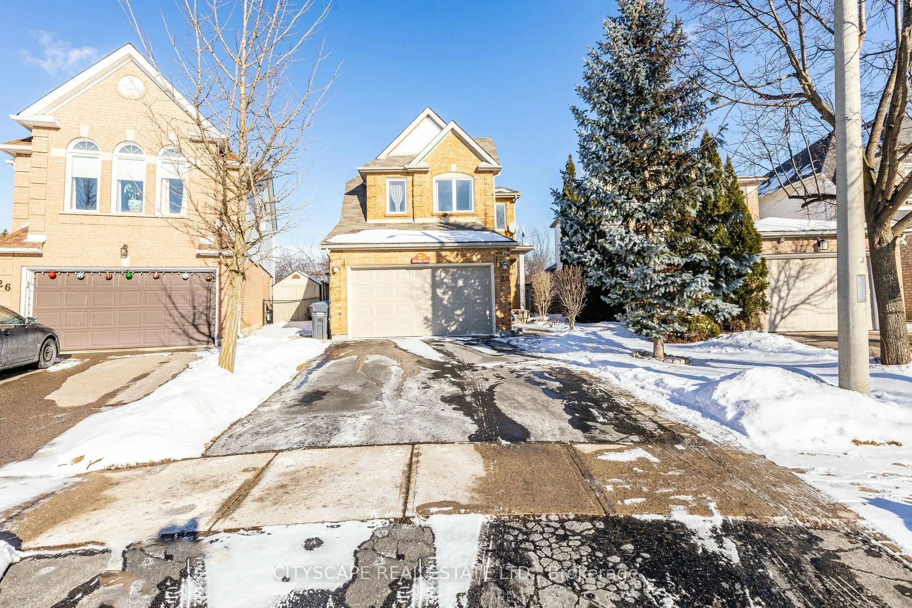 28 Furrows End