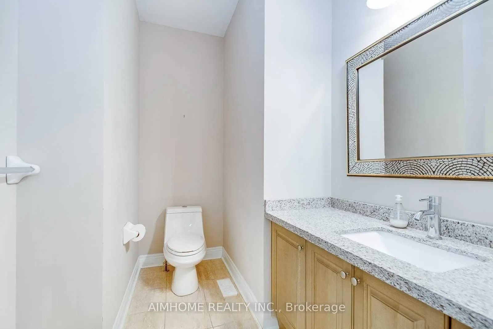 2489 Lyndhurst Drive