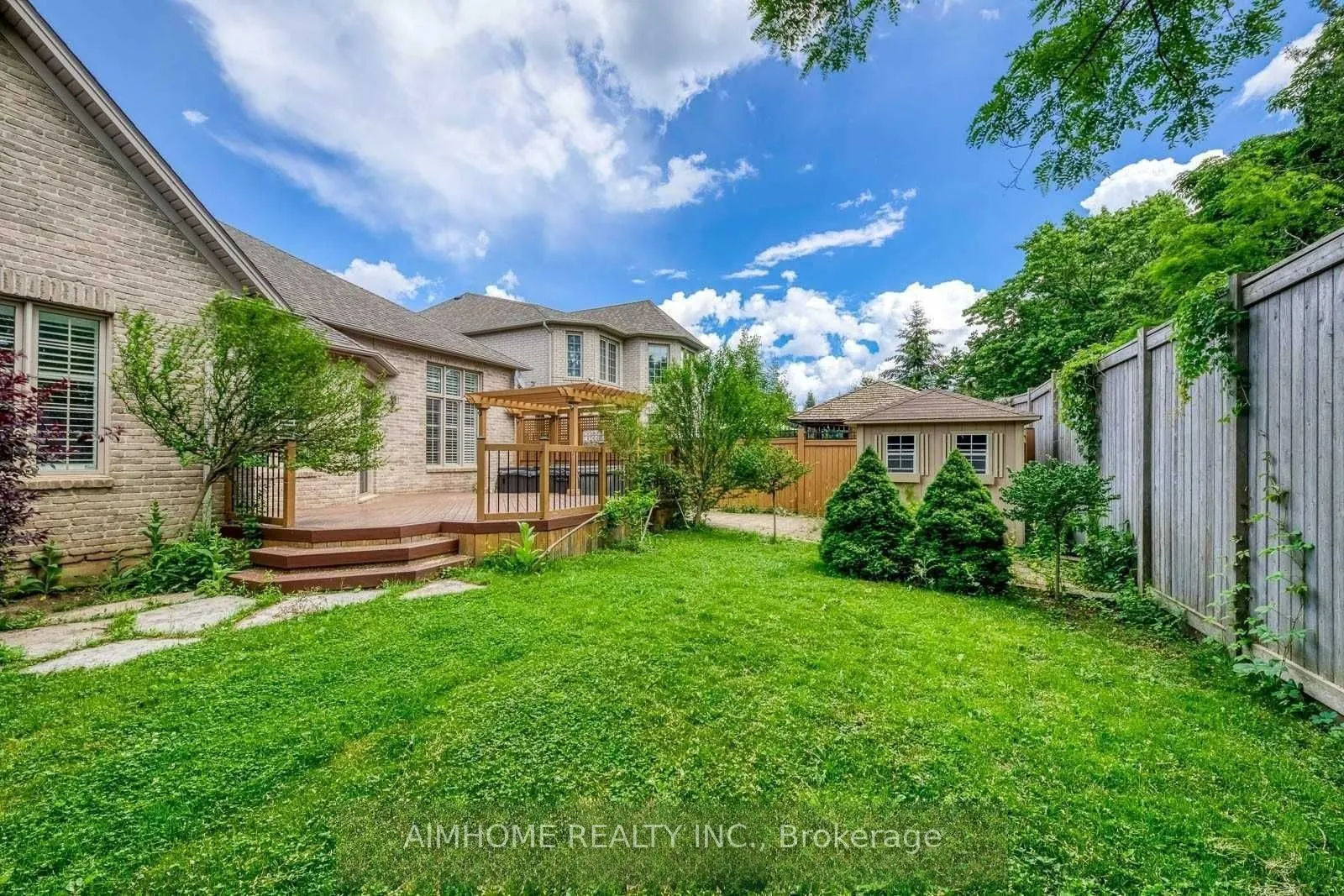 2489 Lyndhurst Drive