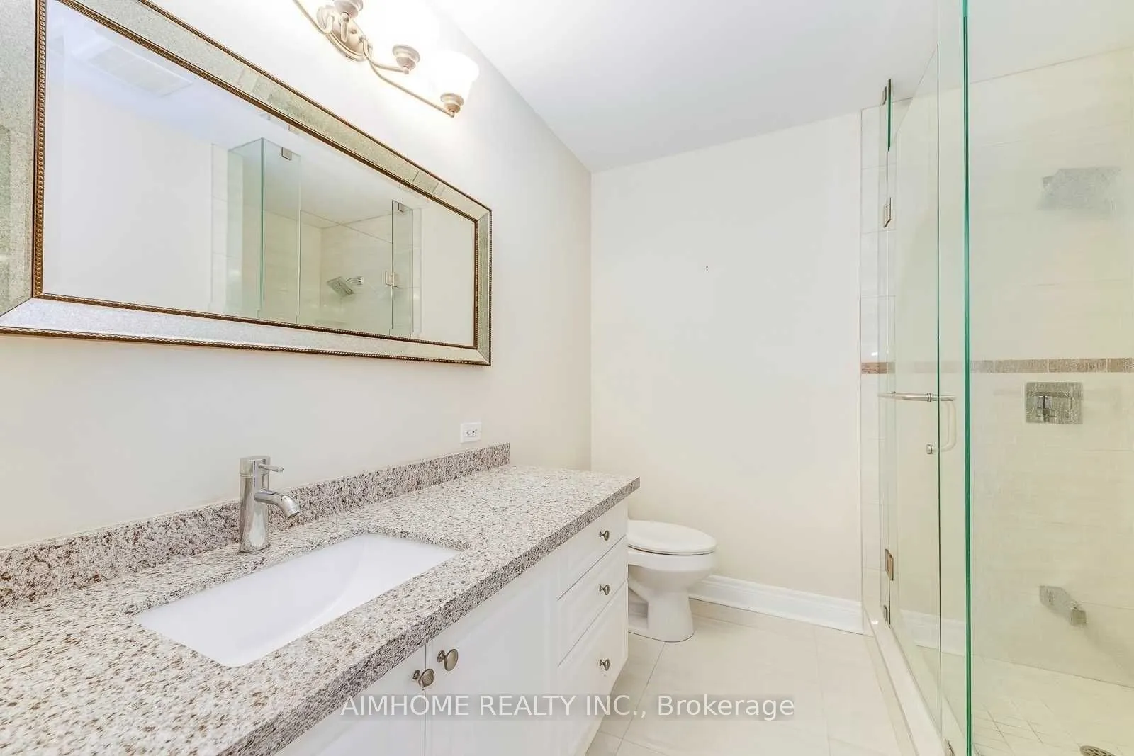 2489 Lyndhurst Drive