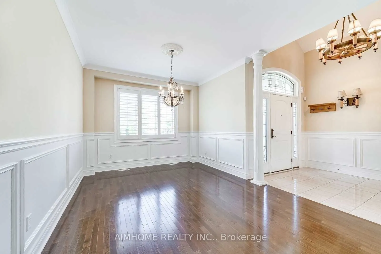 2489 Lyndhurst Drive