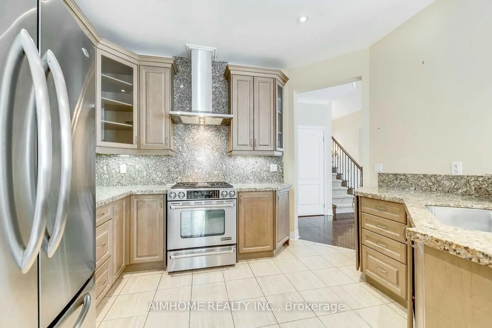 2489 Lyndhurst Drive