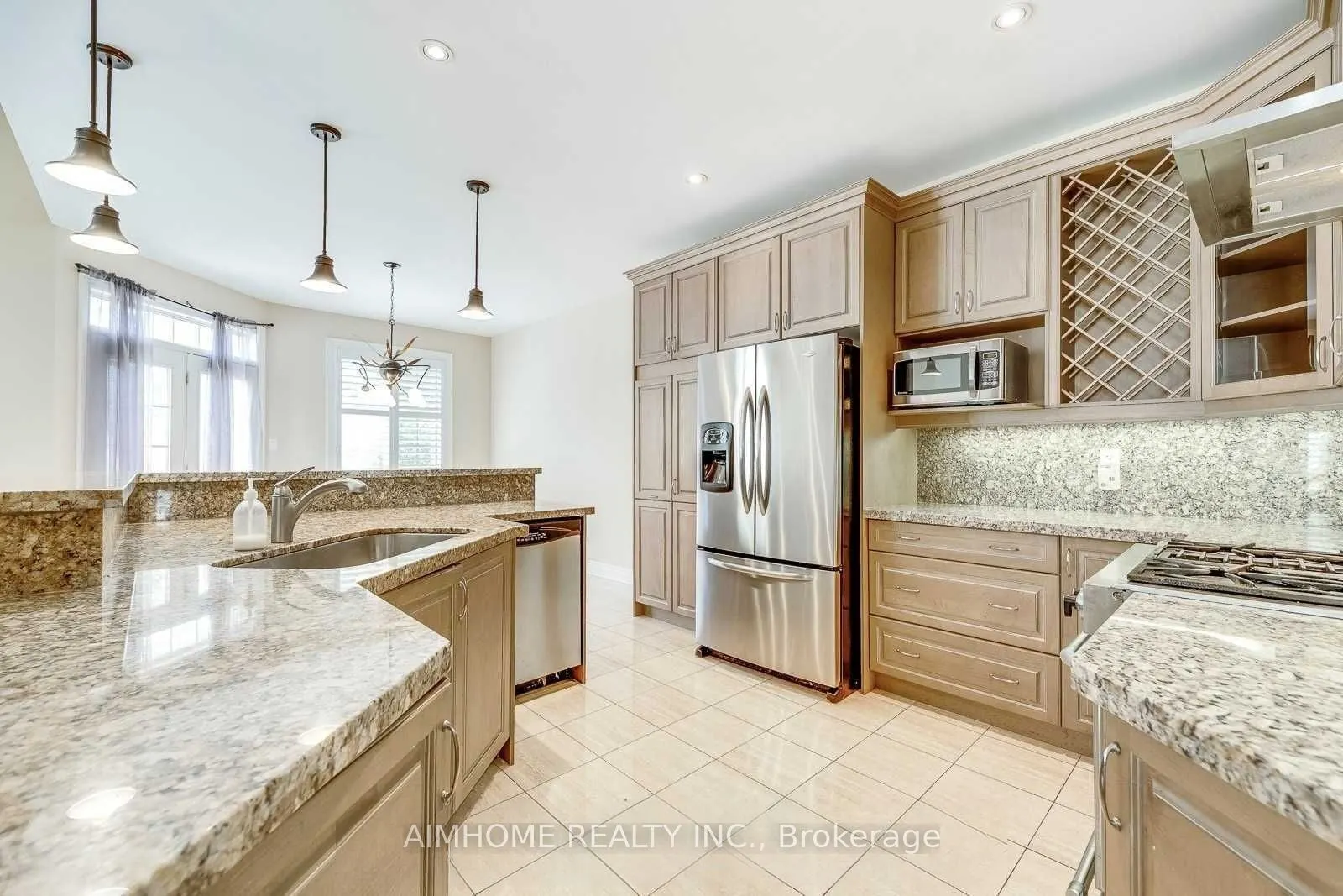 2489 Lyndhurst Drive