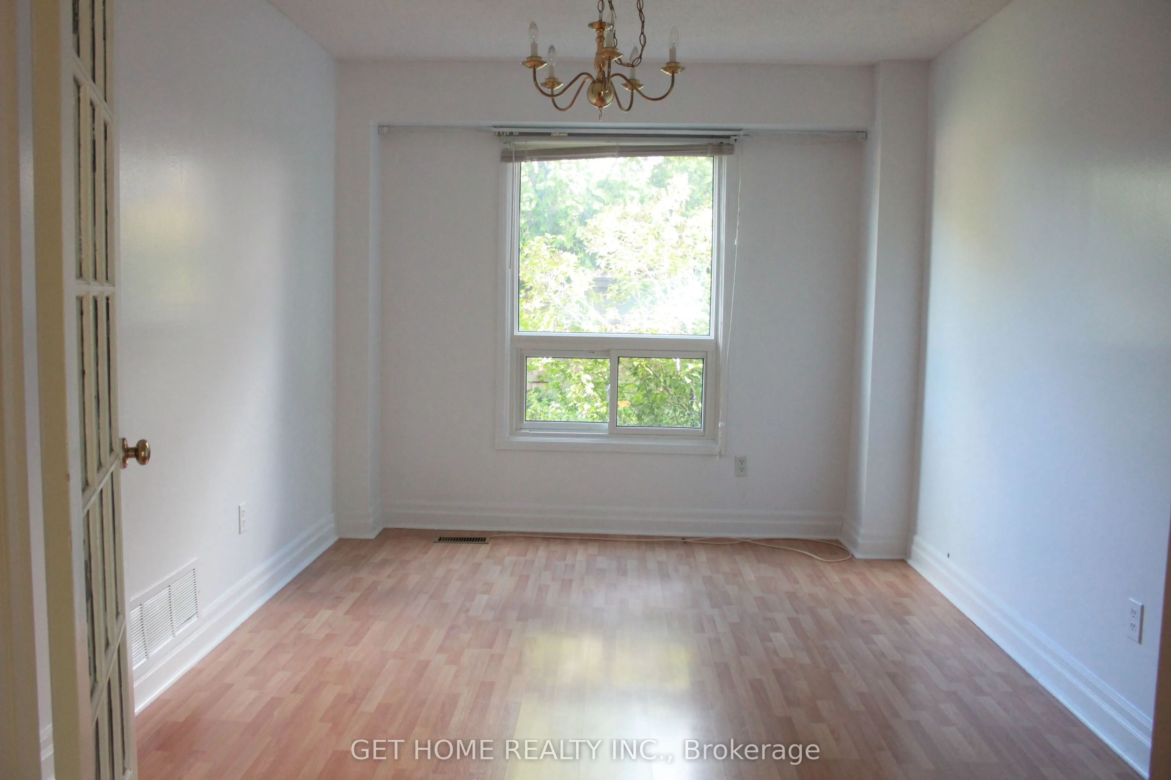32 Torrance Woods #Main