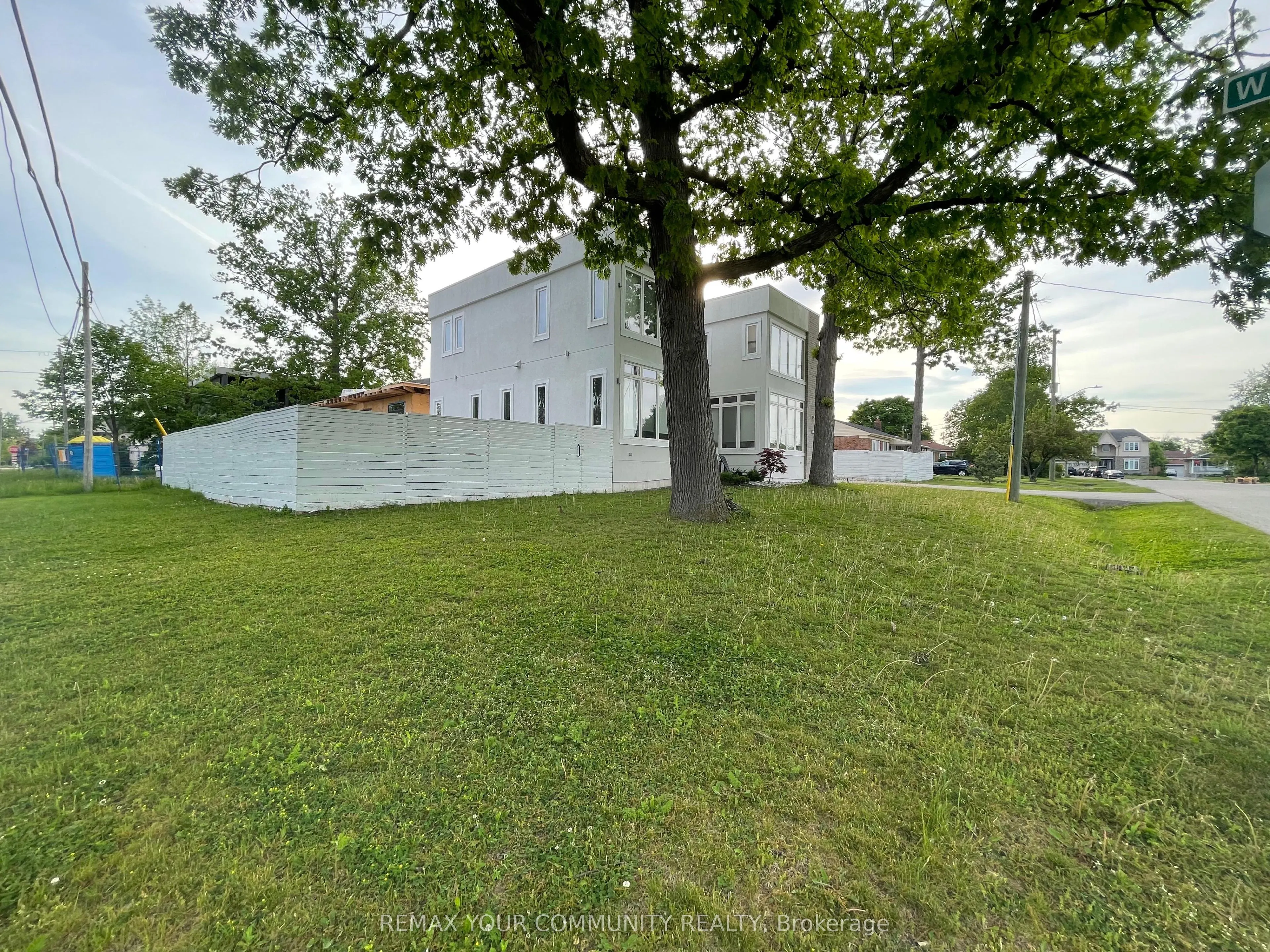 338 Woodale Avenue