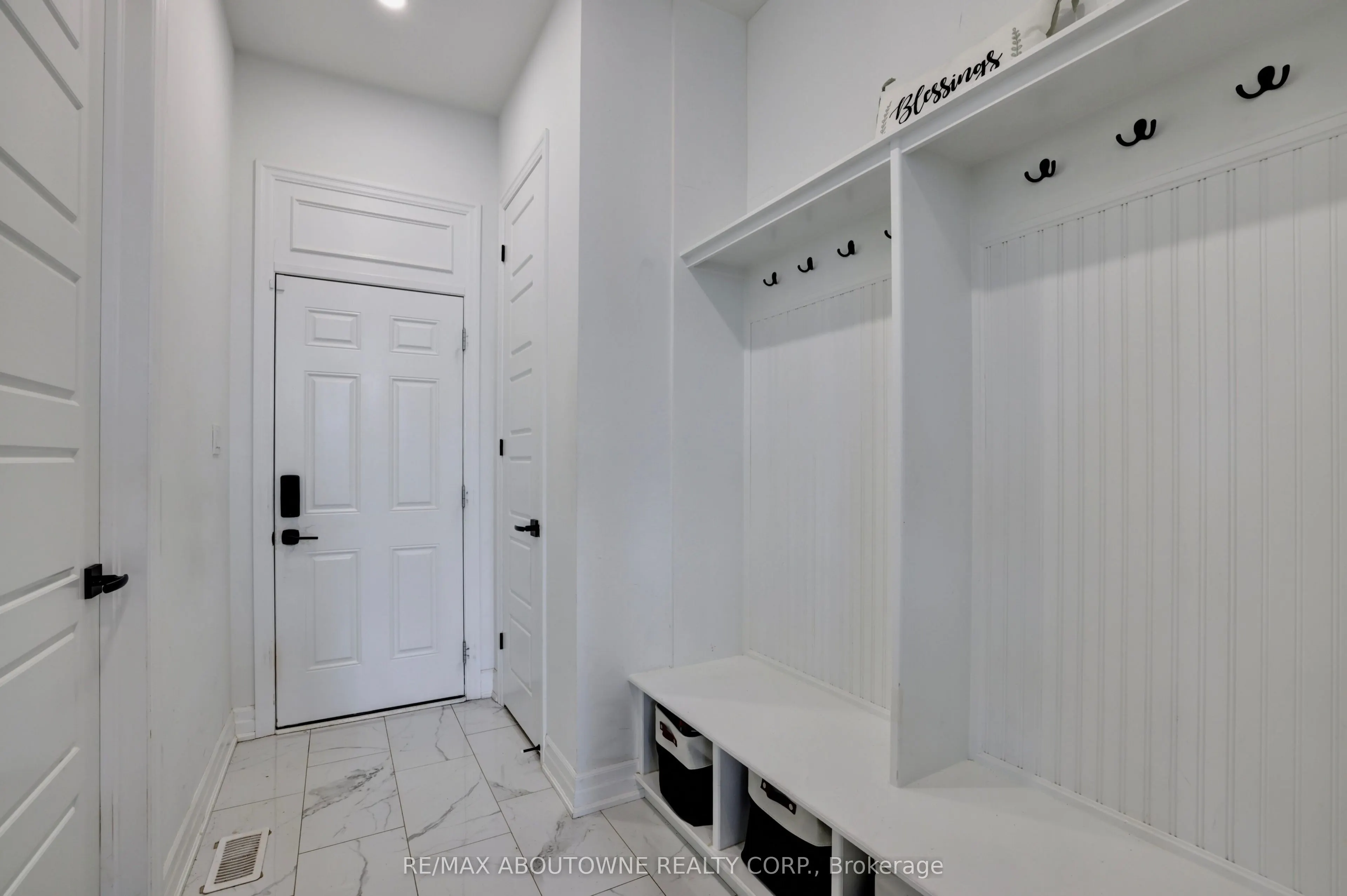 1416 Ford Strathy Crescent