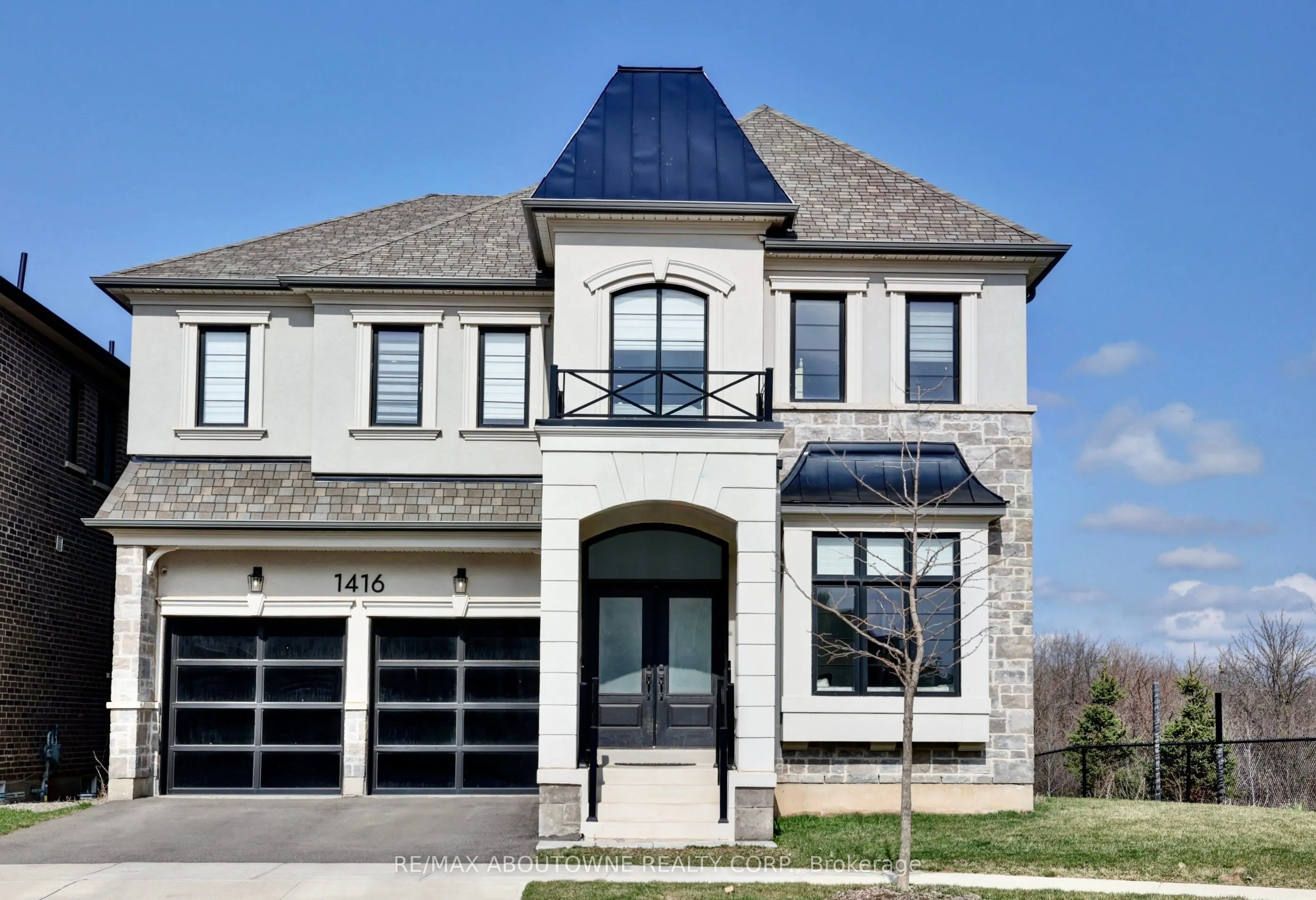1416 Ford Strathy Crescent