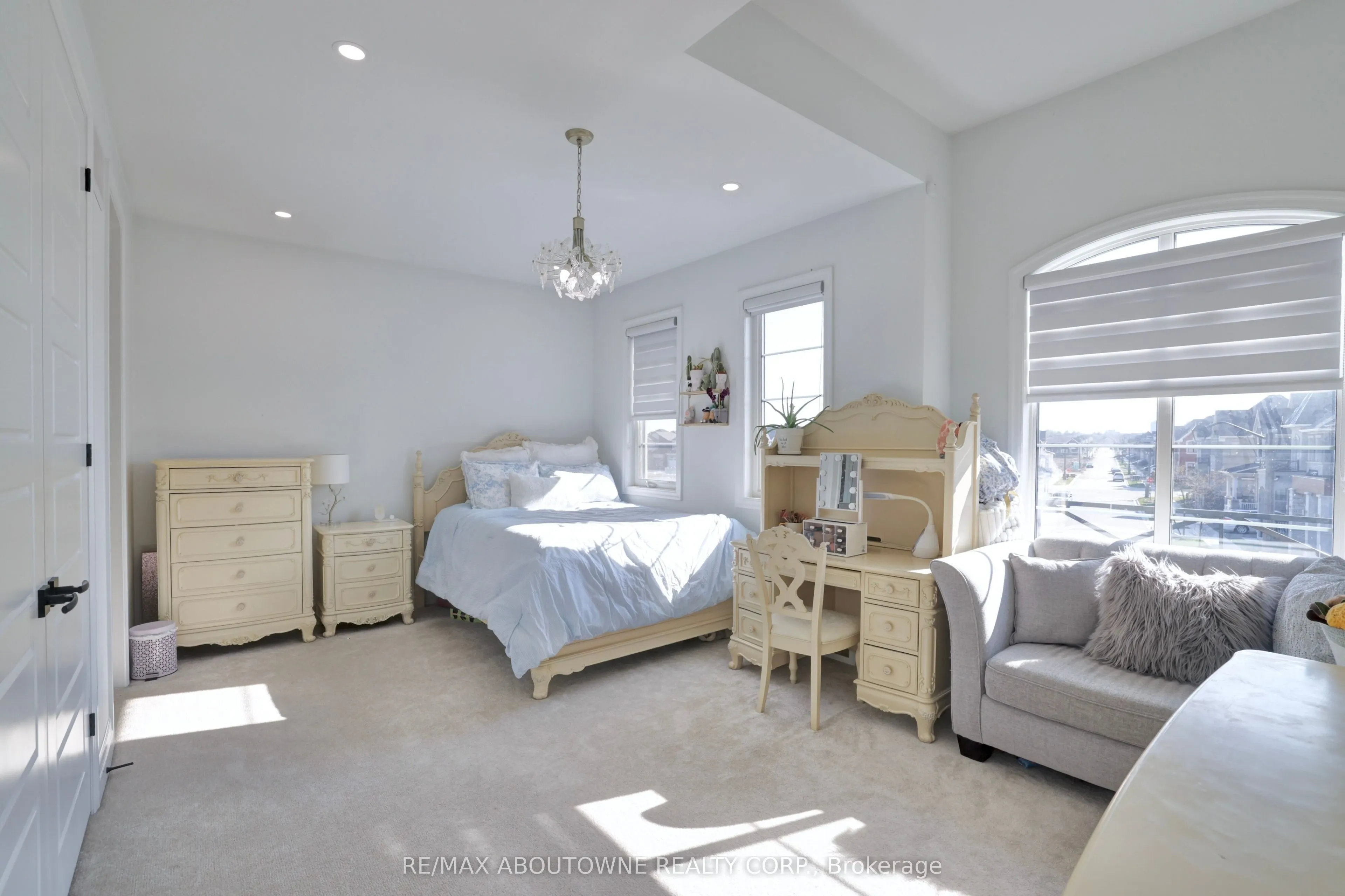 1416 Ford Strathy Crescent
