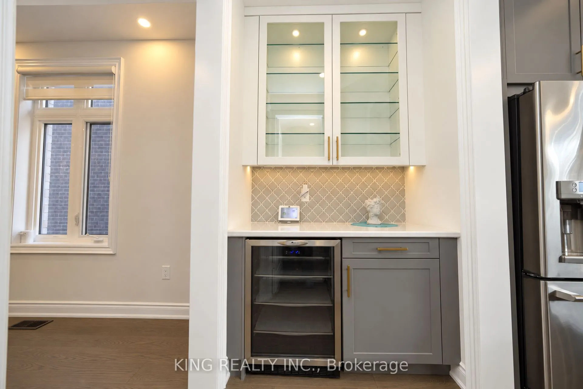 2359 Irene Crescent