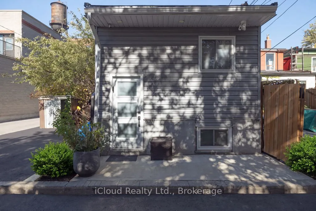 225 Wallace Avenue