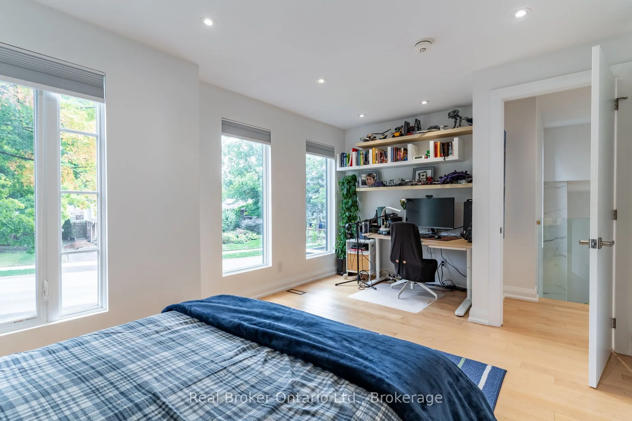 5071 Spruce Avenue