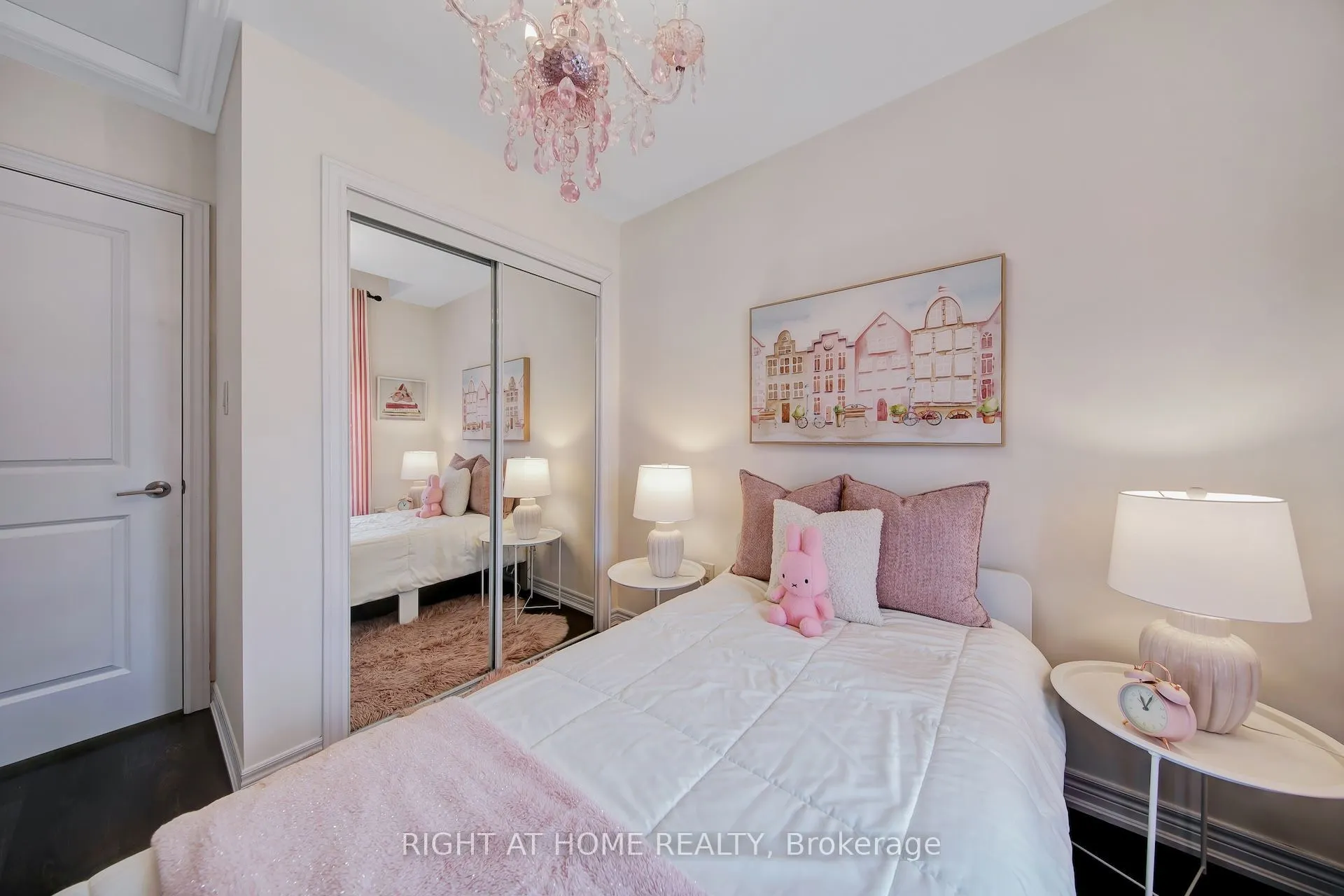 408 Belcourt Common