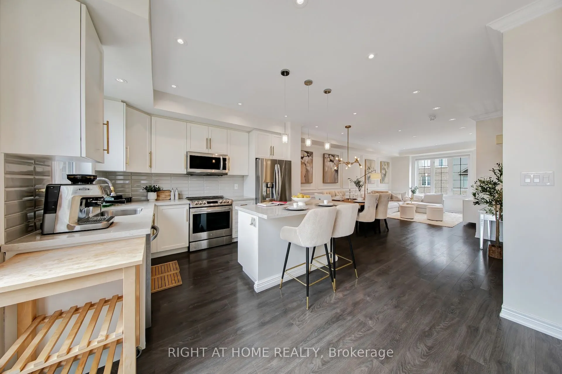 408 Belcourt Common