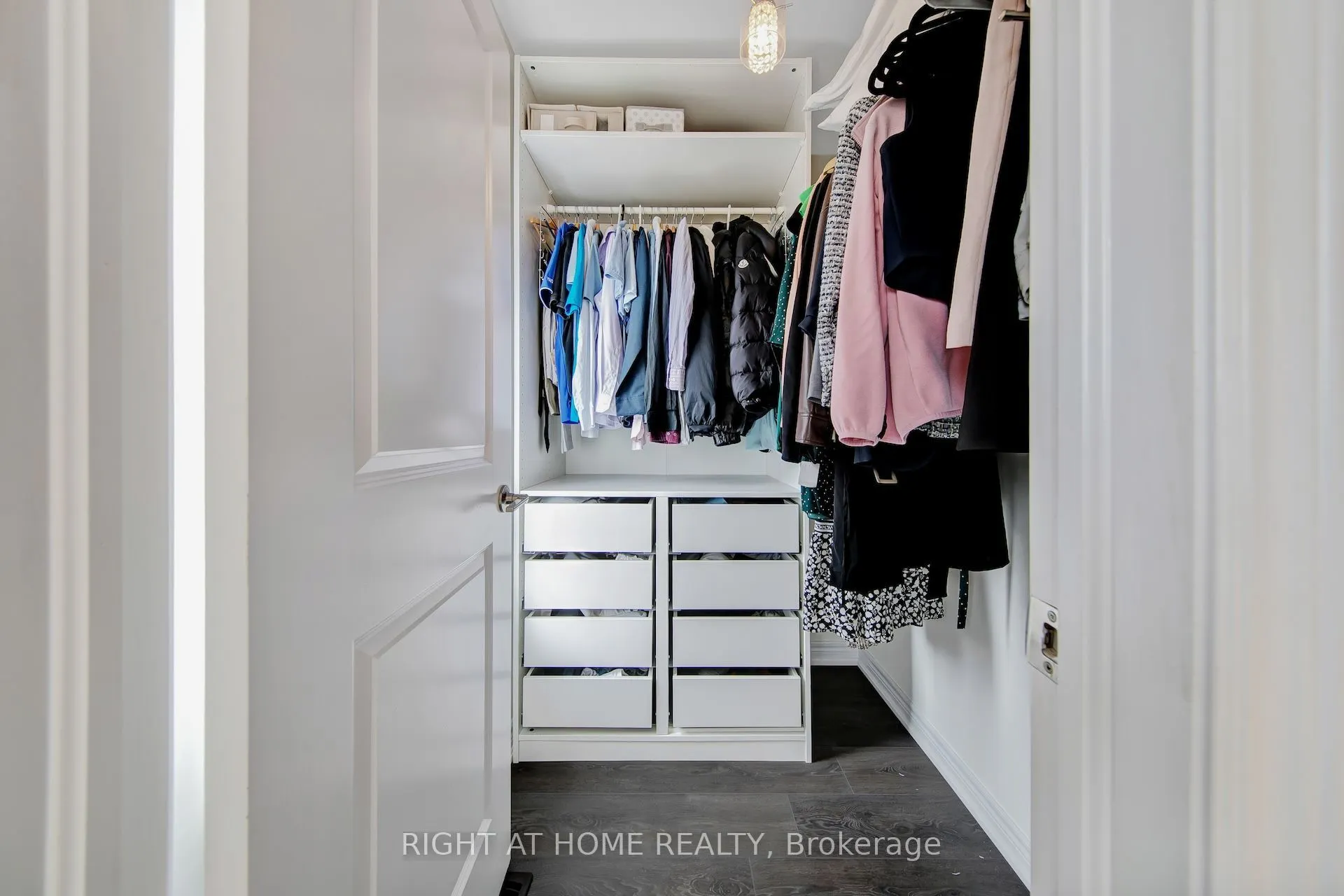 408 Belcourt Common