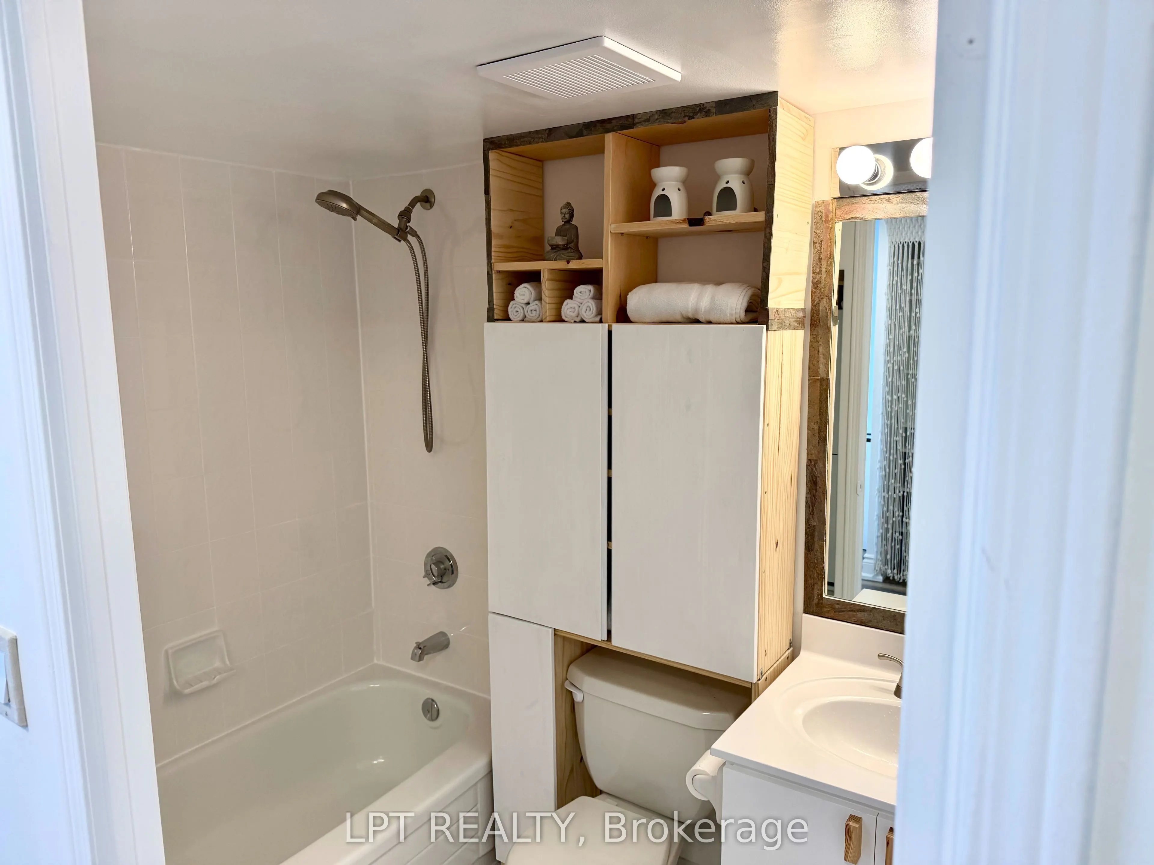 135 Hillcrest Avenue #2307