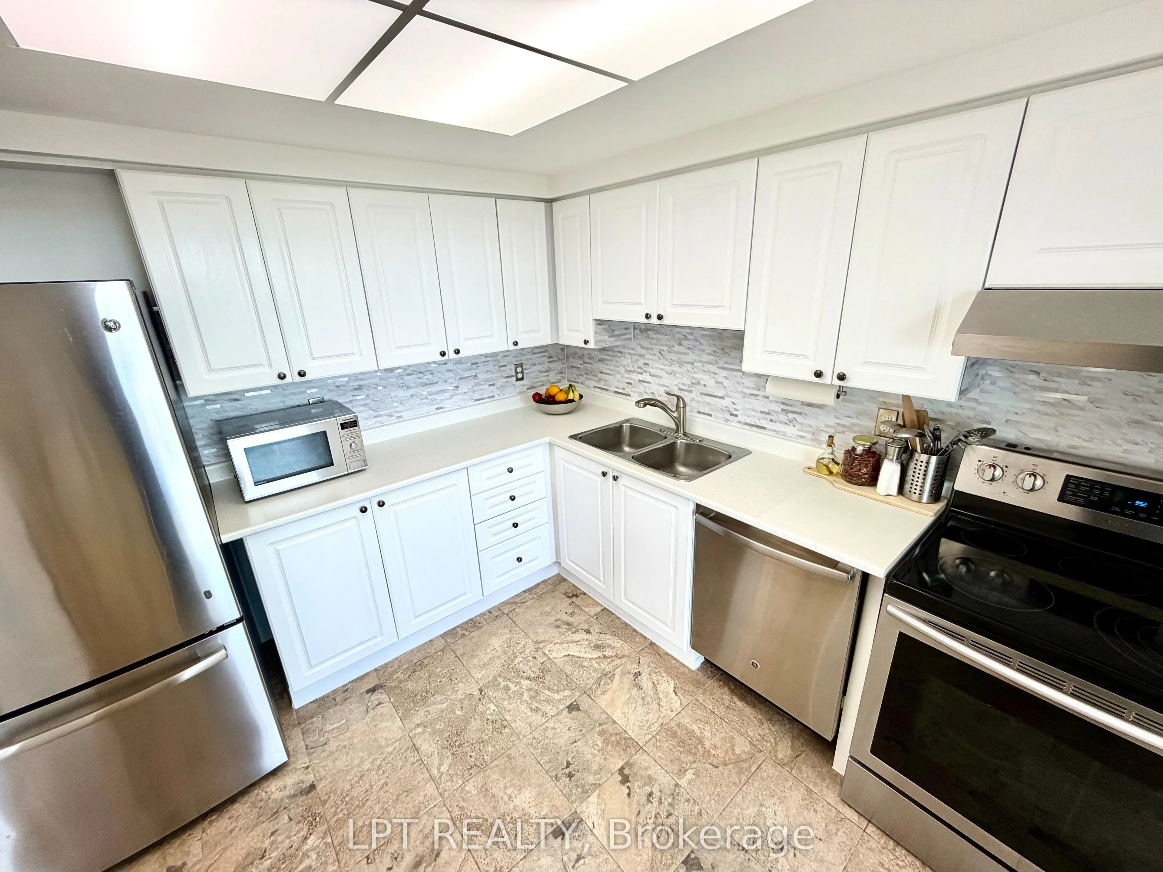 135 Hillcrest Avenue #2307