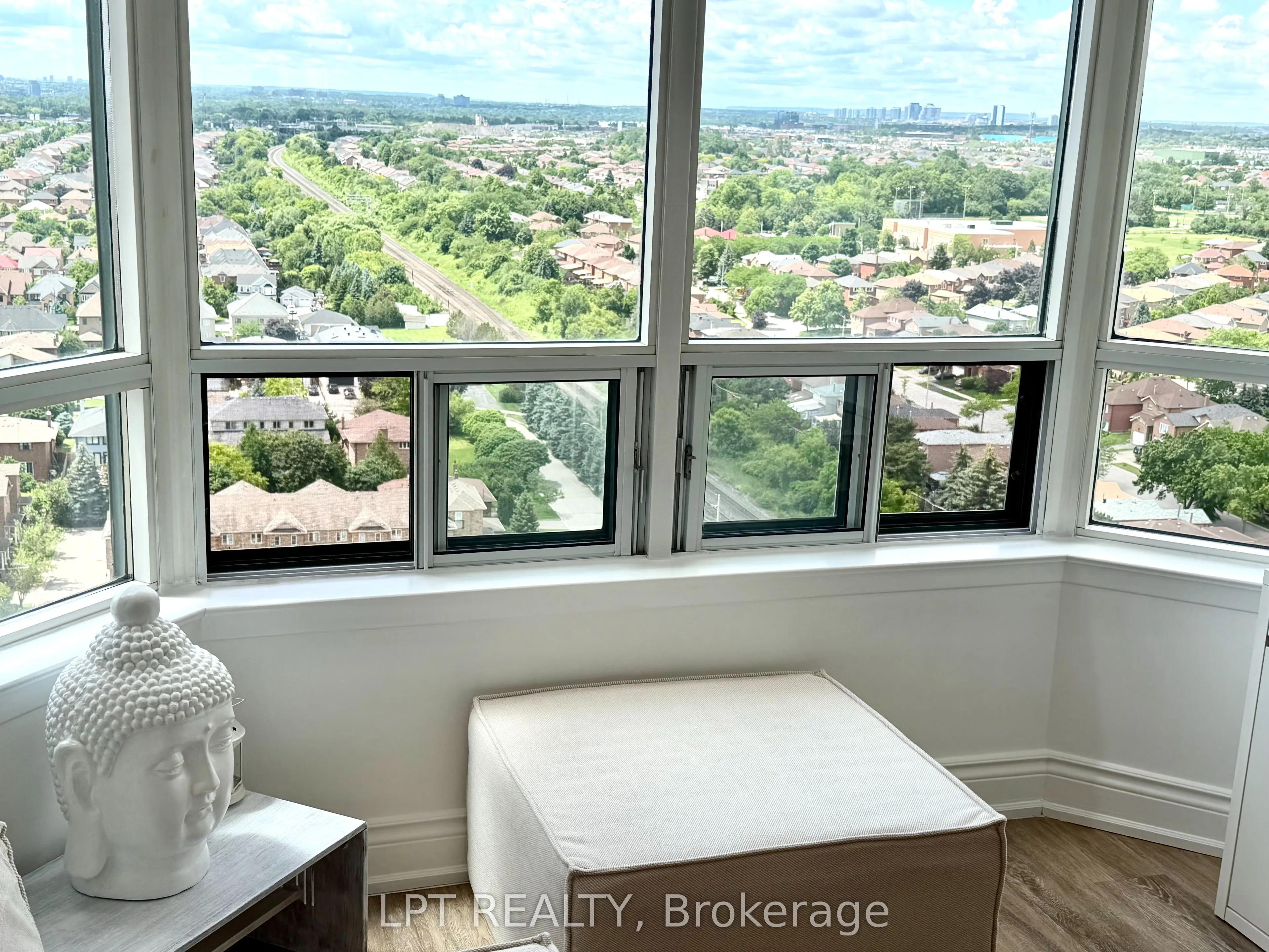 135 Hillcrest Avenue #2307