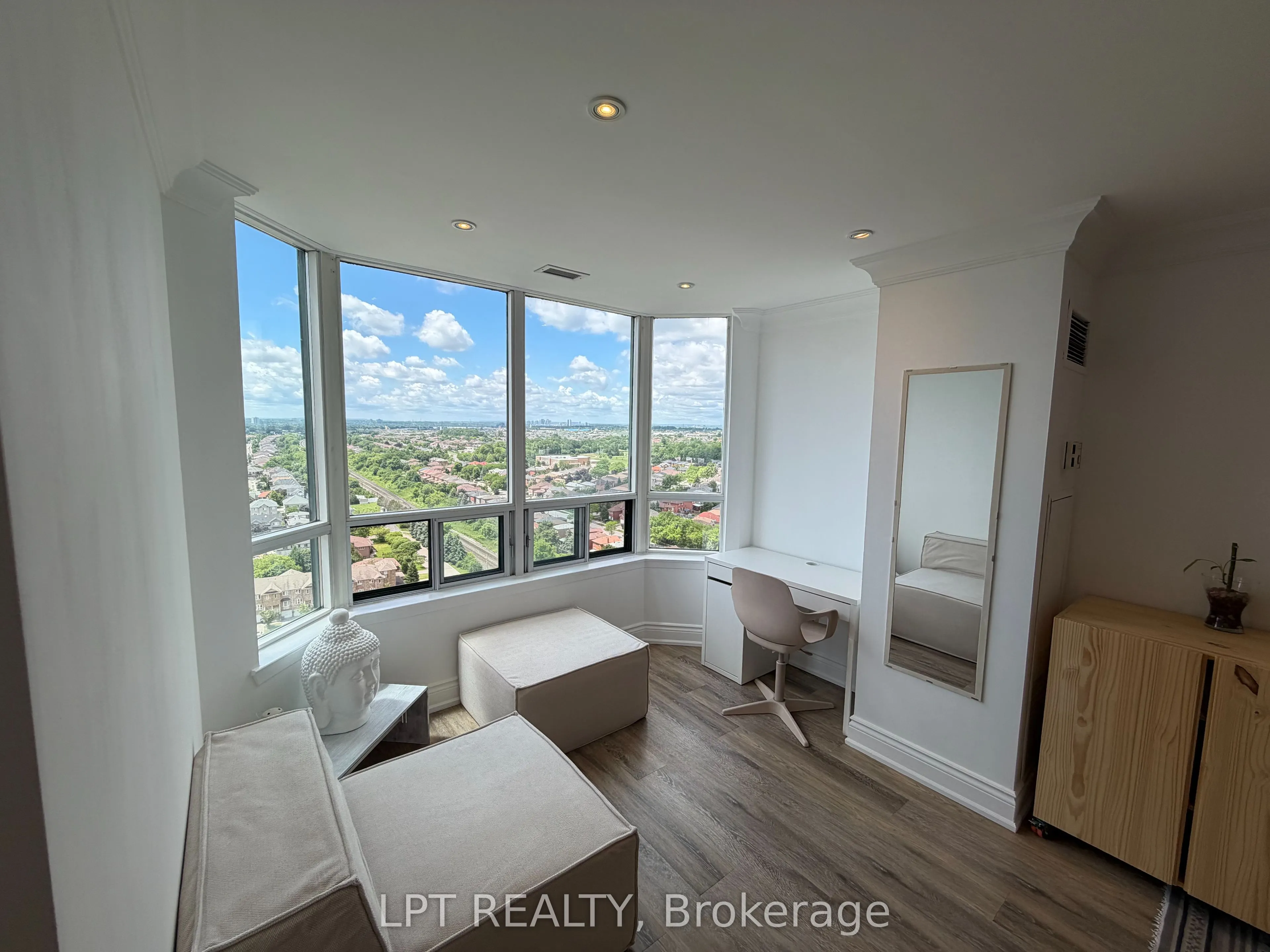 135 Hillcrest Avenue #2307