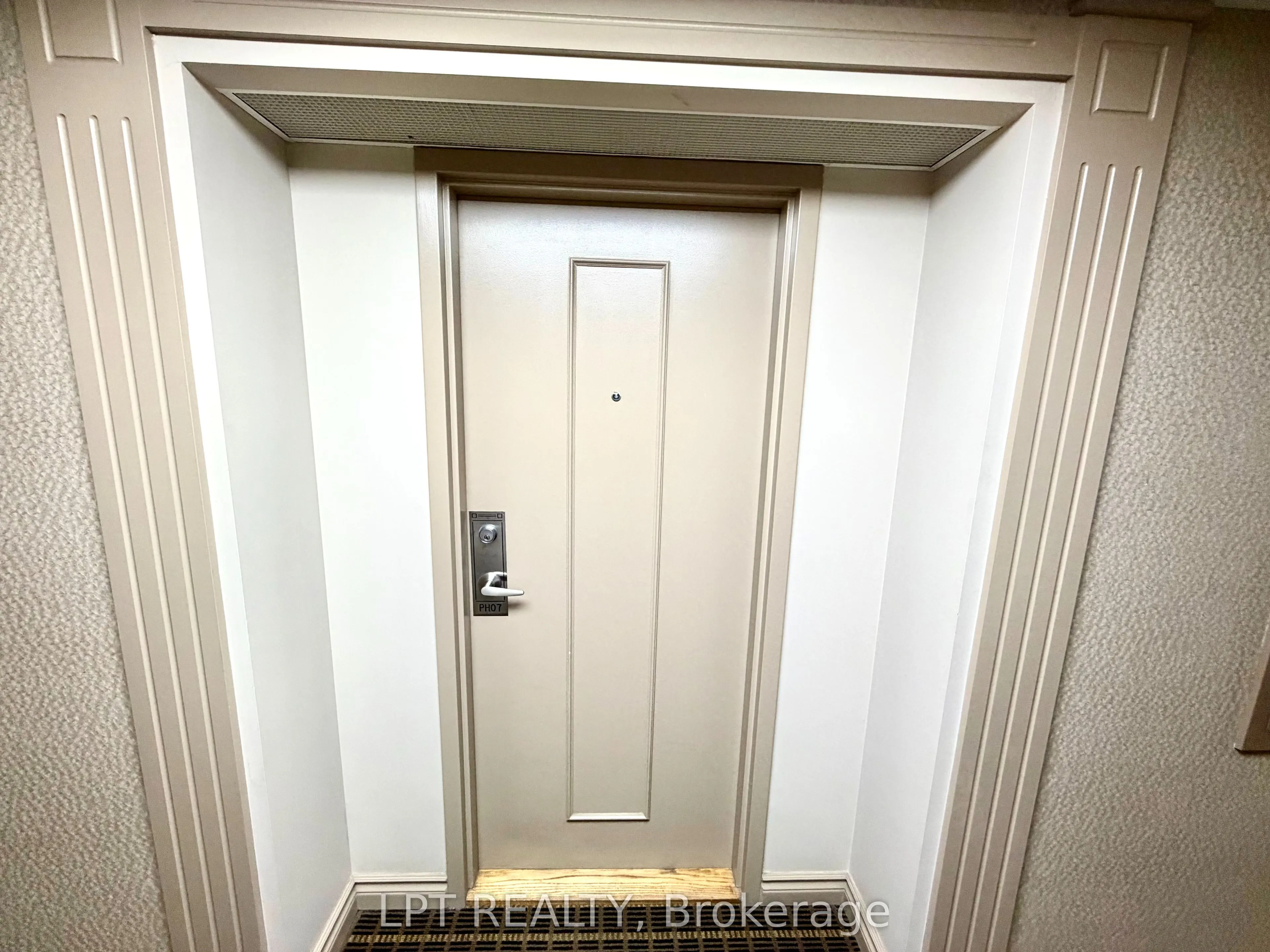 135 Hillcrest Avenue #2307