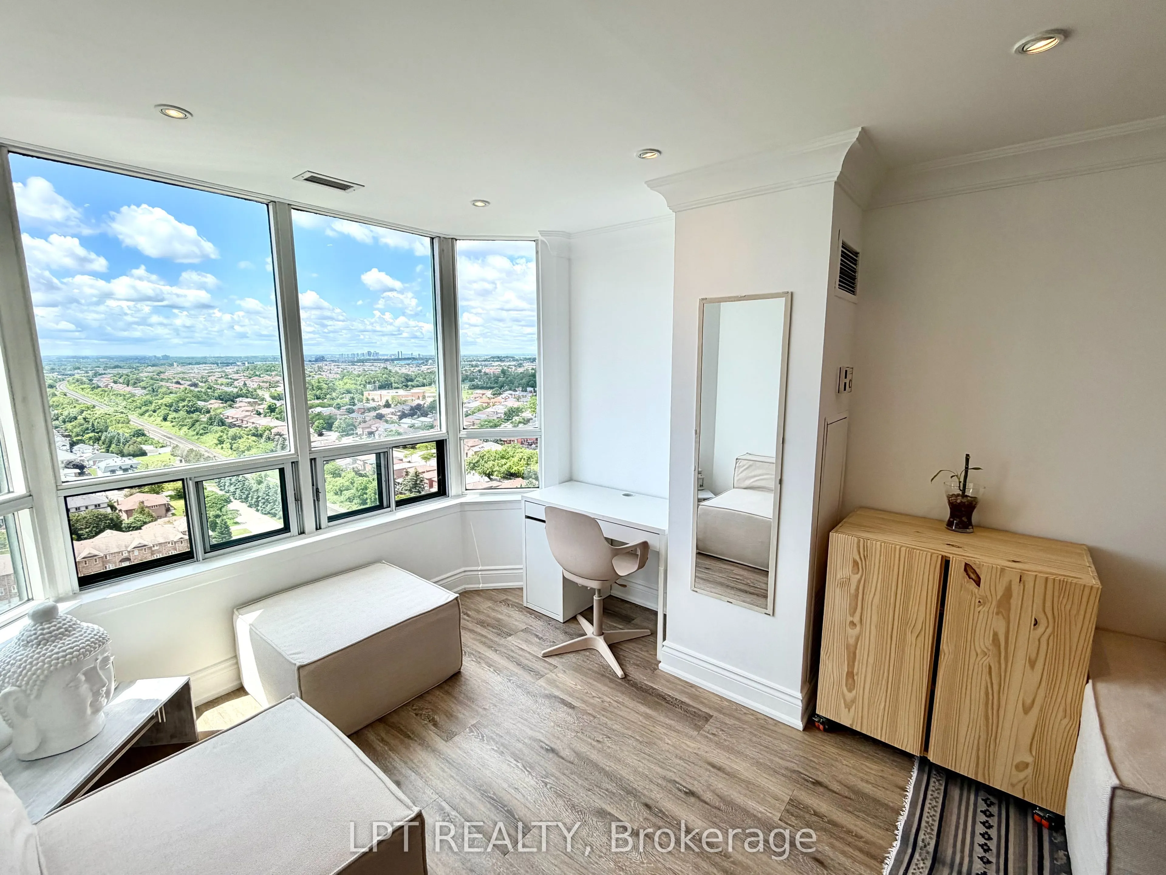 135 Hillcrest Avenue #2307