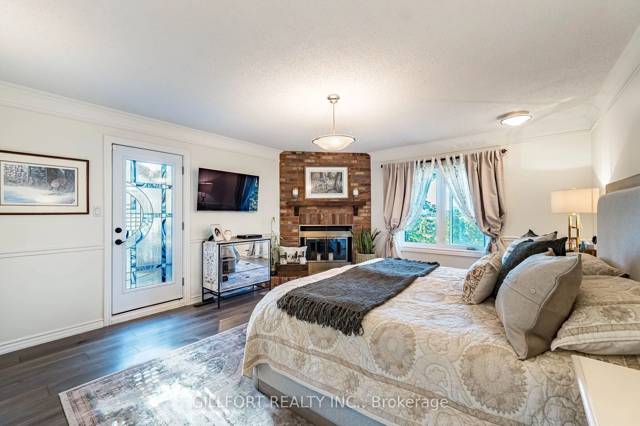 3742 Mayfield Road