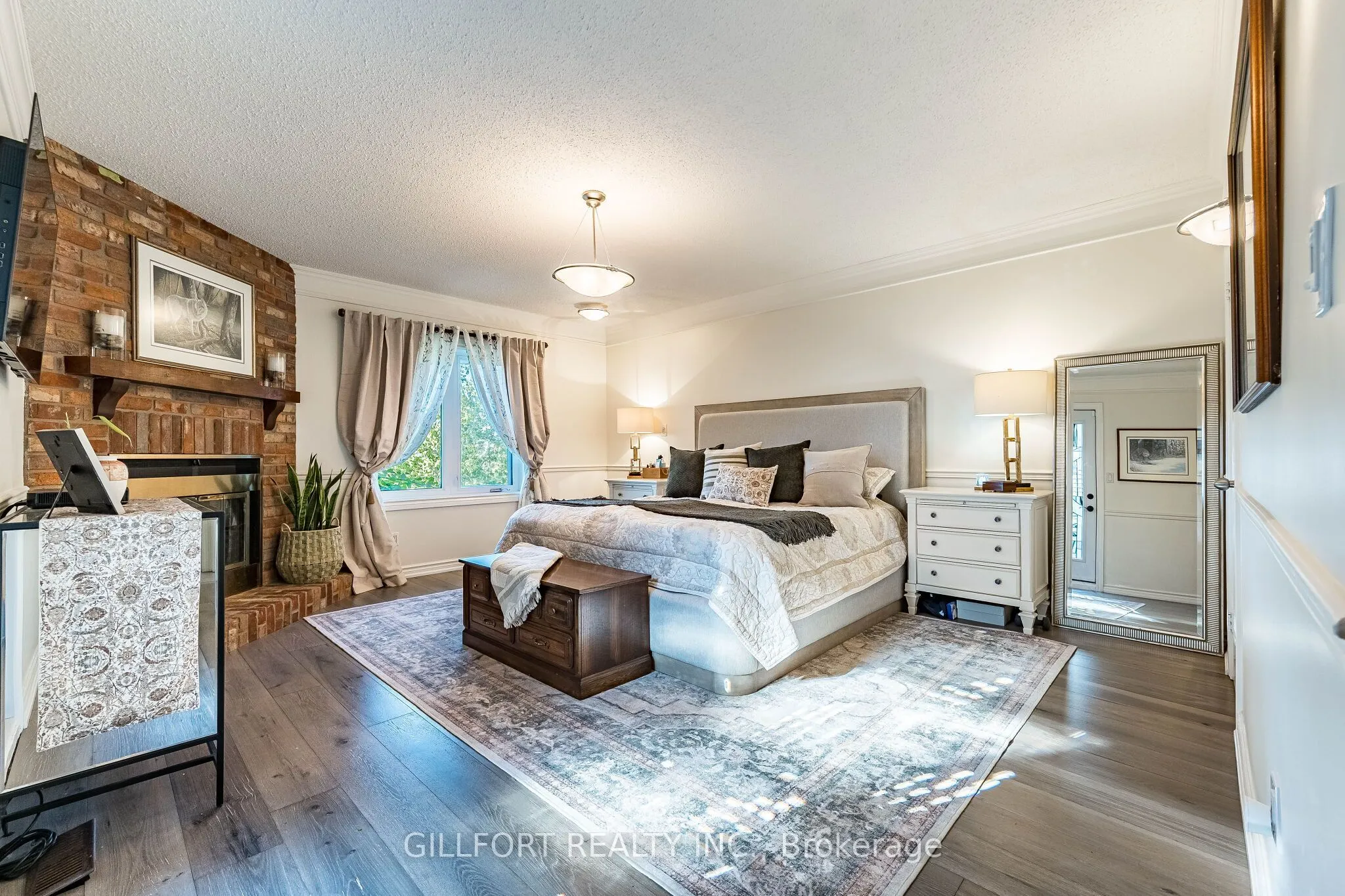 3742 Mayfield Road