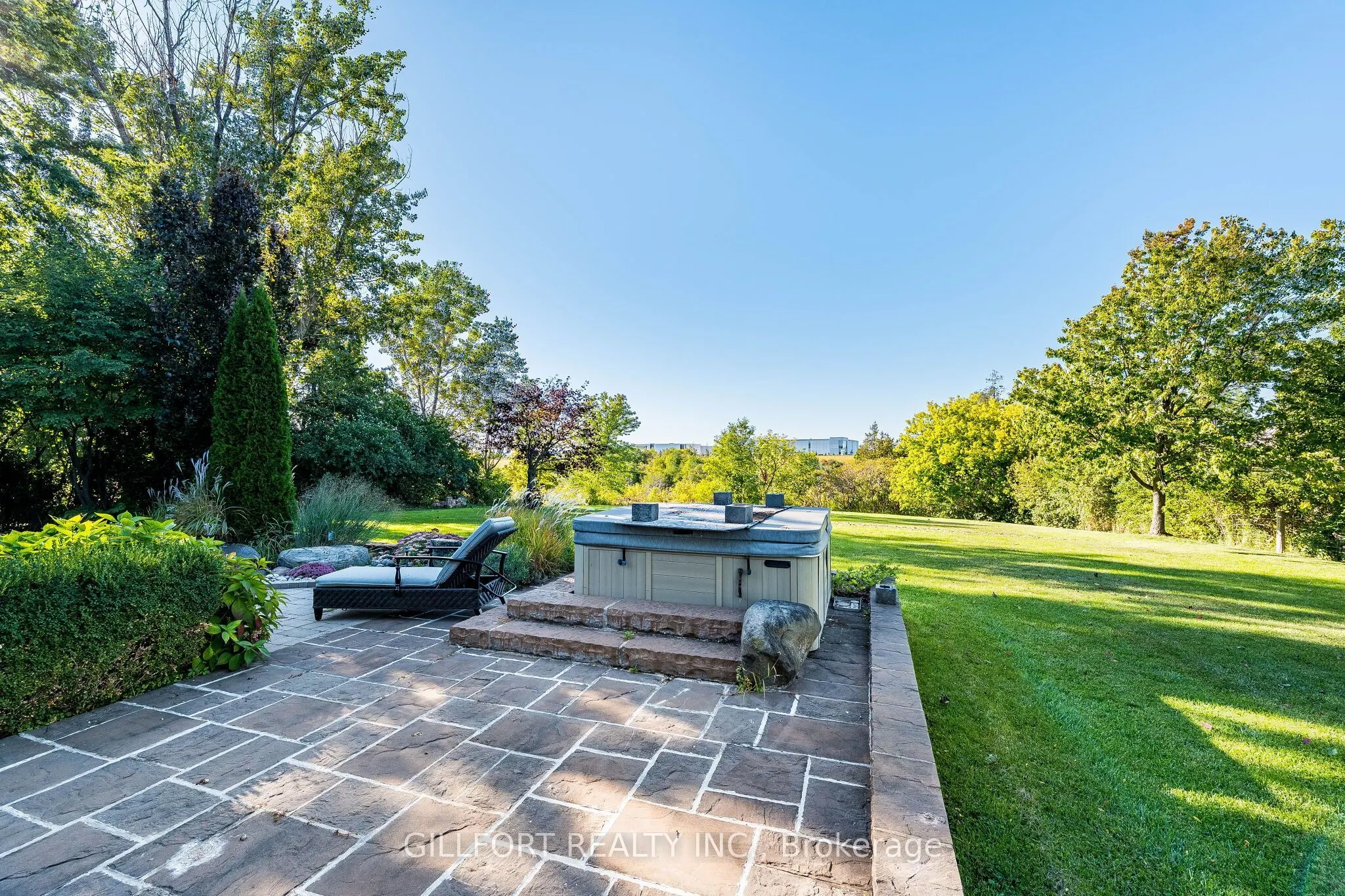 3742 Mayfield Road