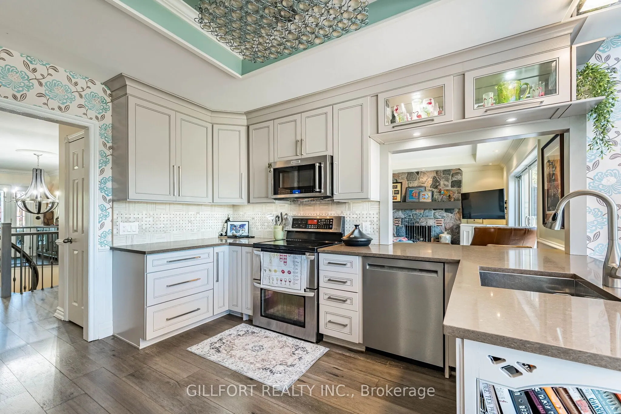 3742 Mayfield Road