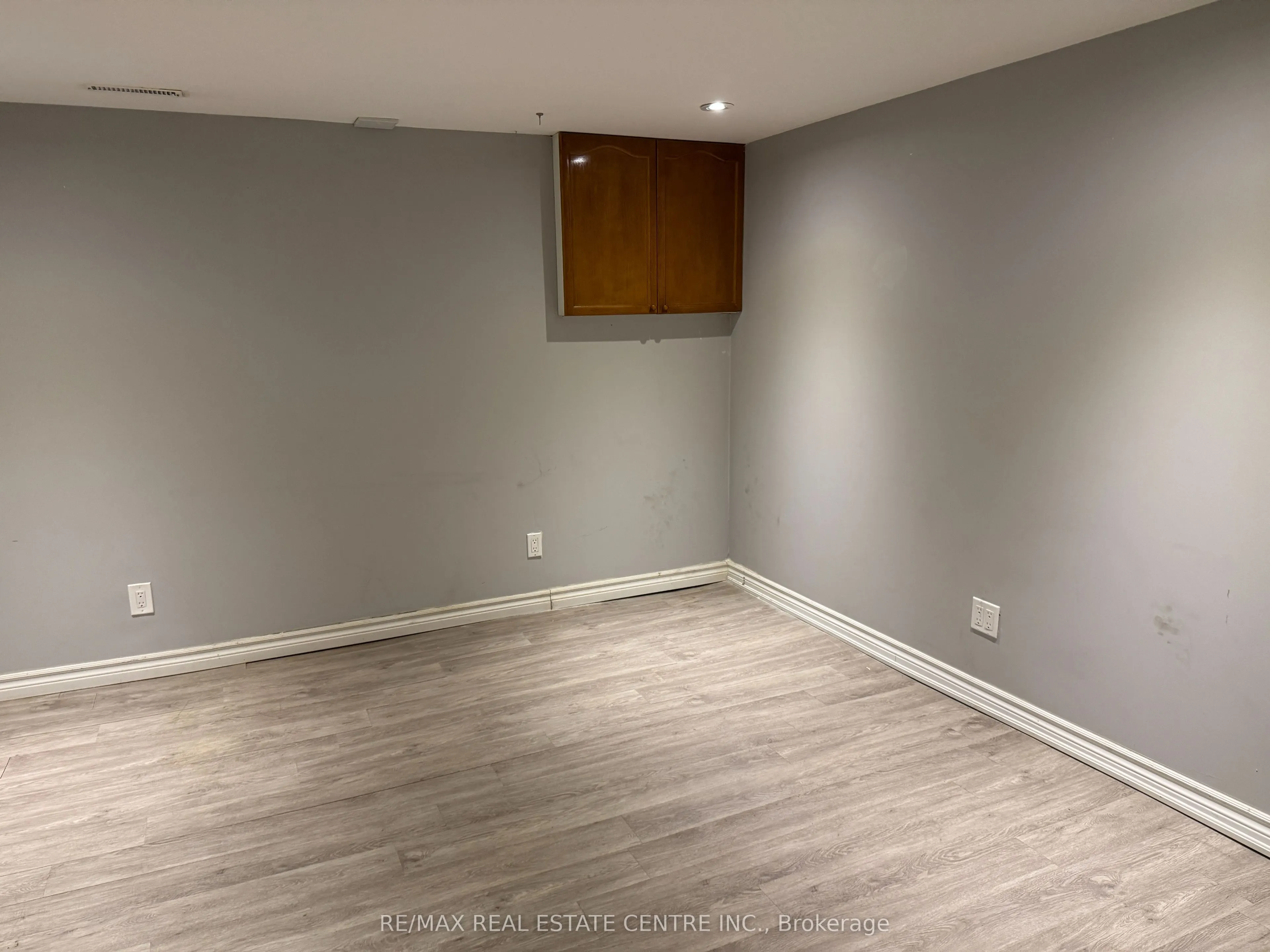 2825 Gananoque Drive #12