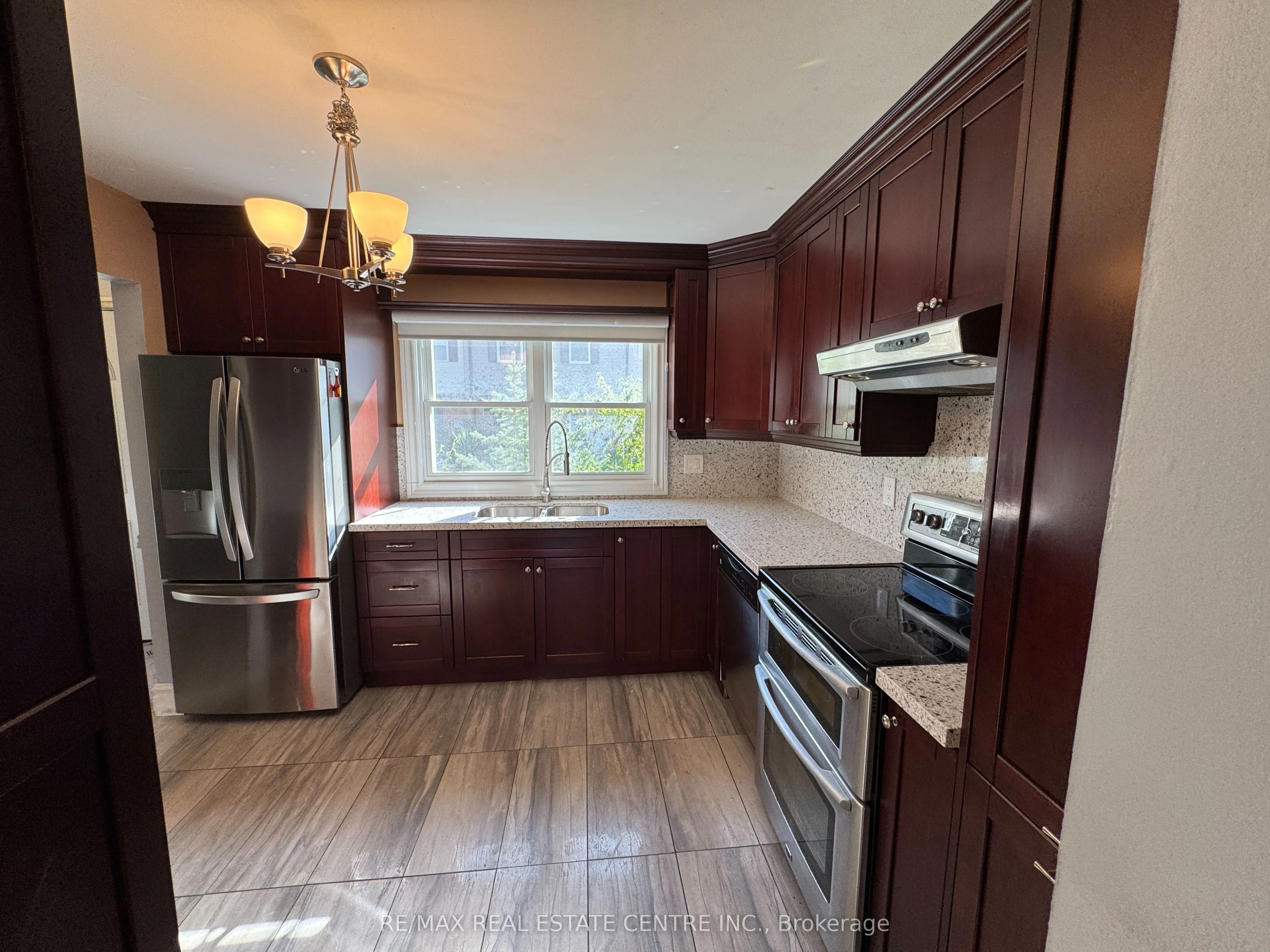 2825 Gananoque Drive #12