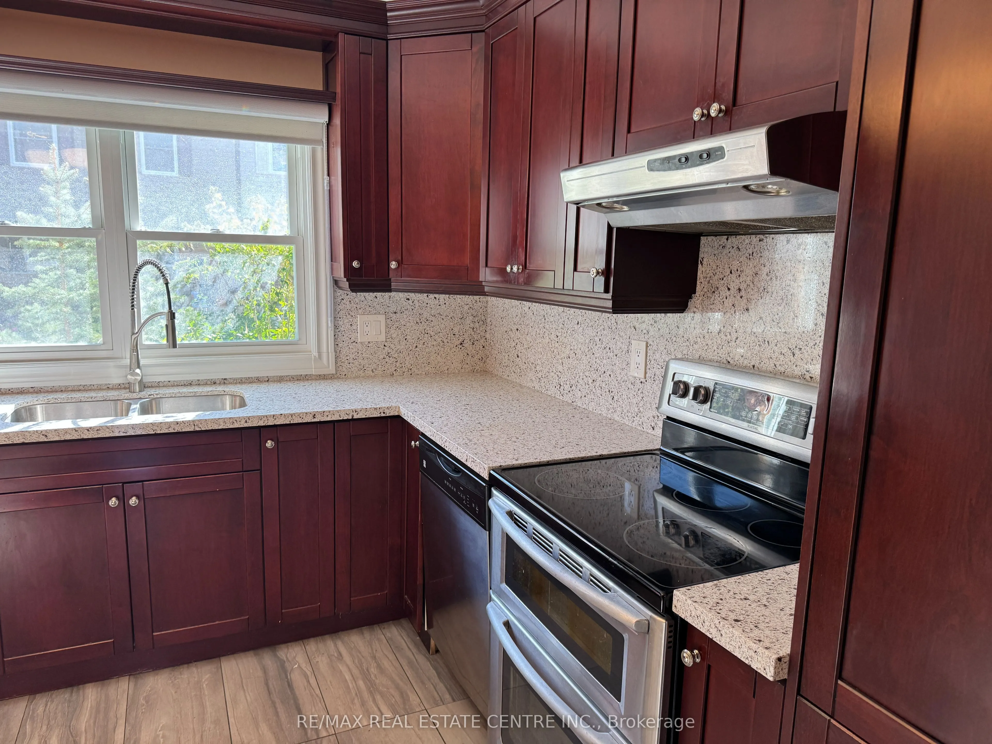 2825 Gananoque Drive #12