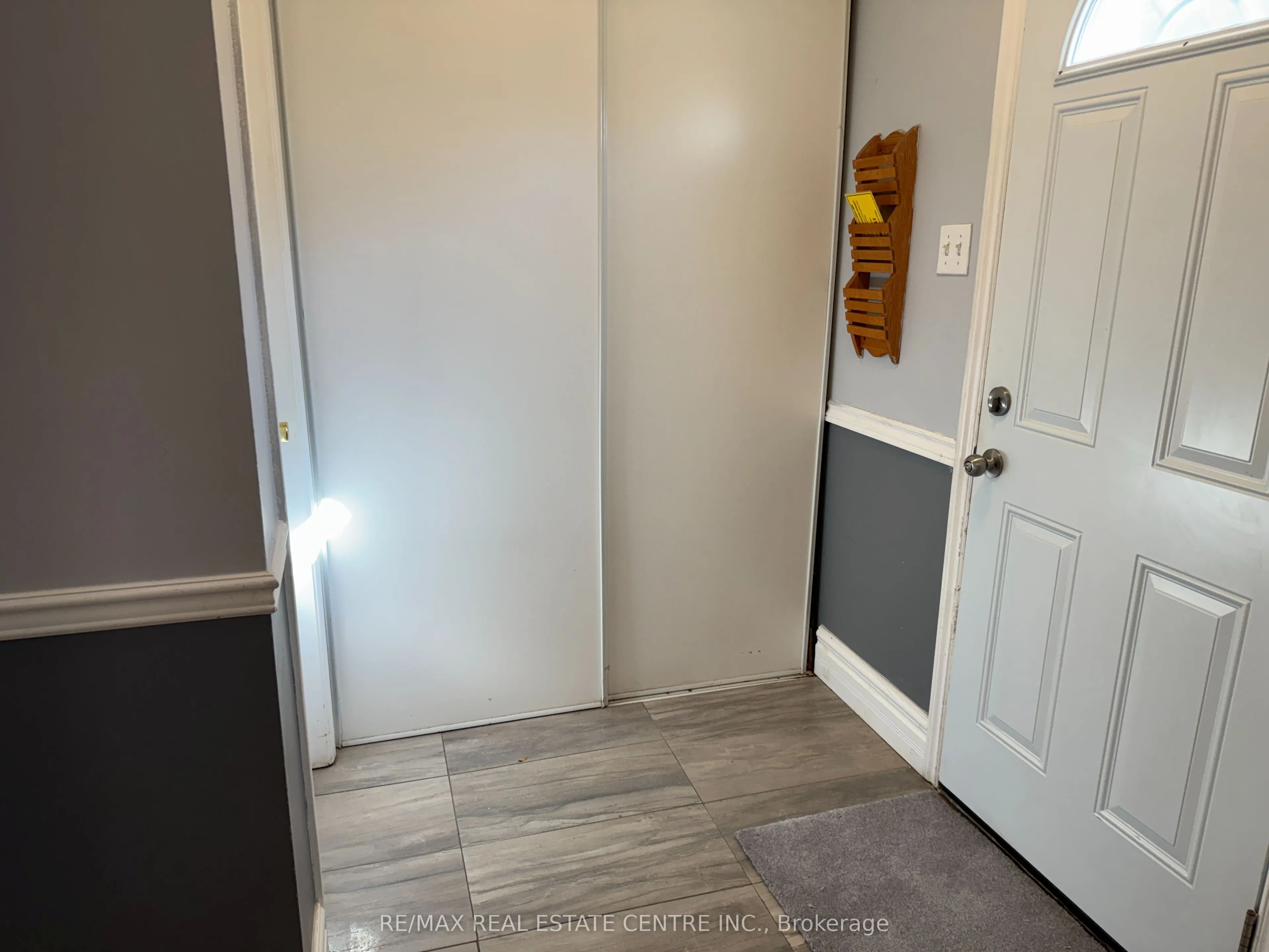 2825 Gananoque Drive #12