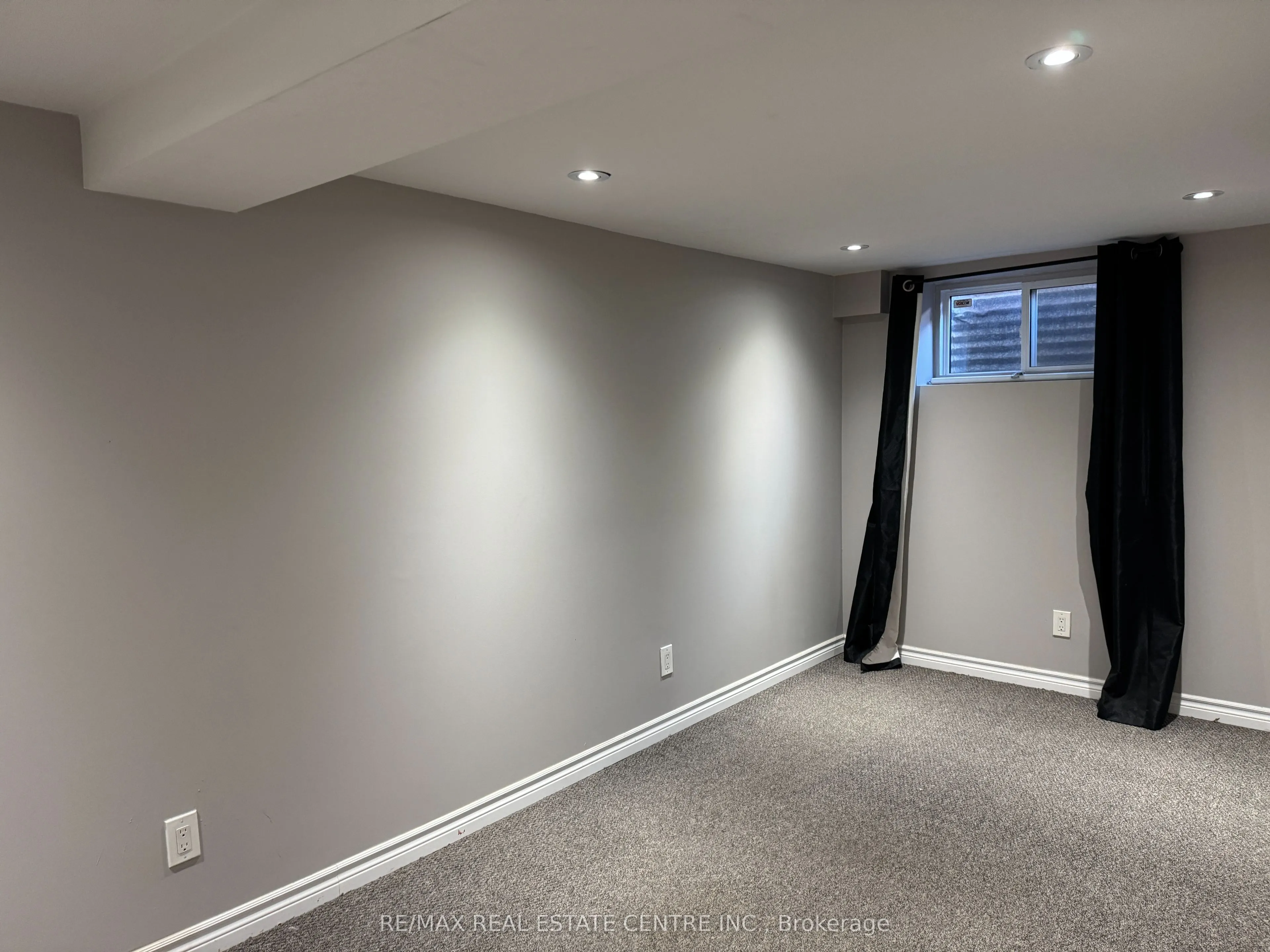 2825 Gananoque Drive #12