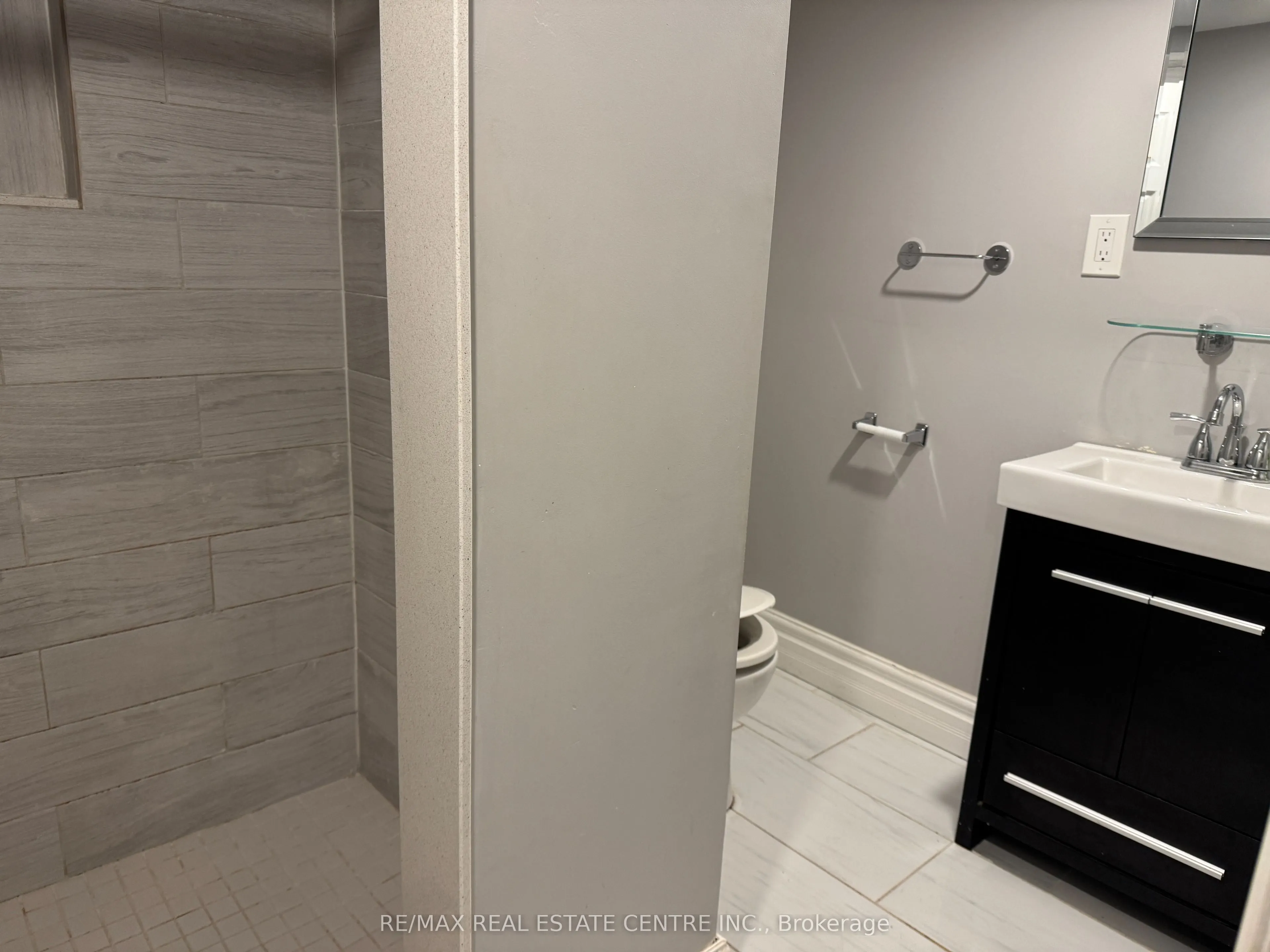 2825 Gananoque Drive #12
