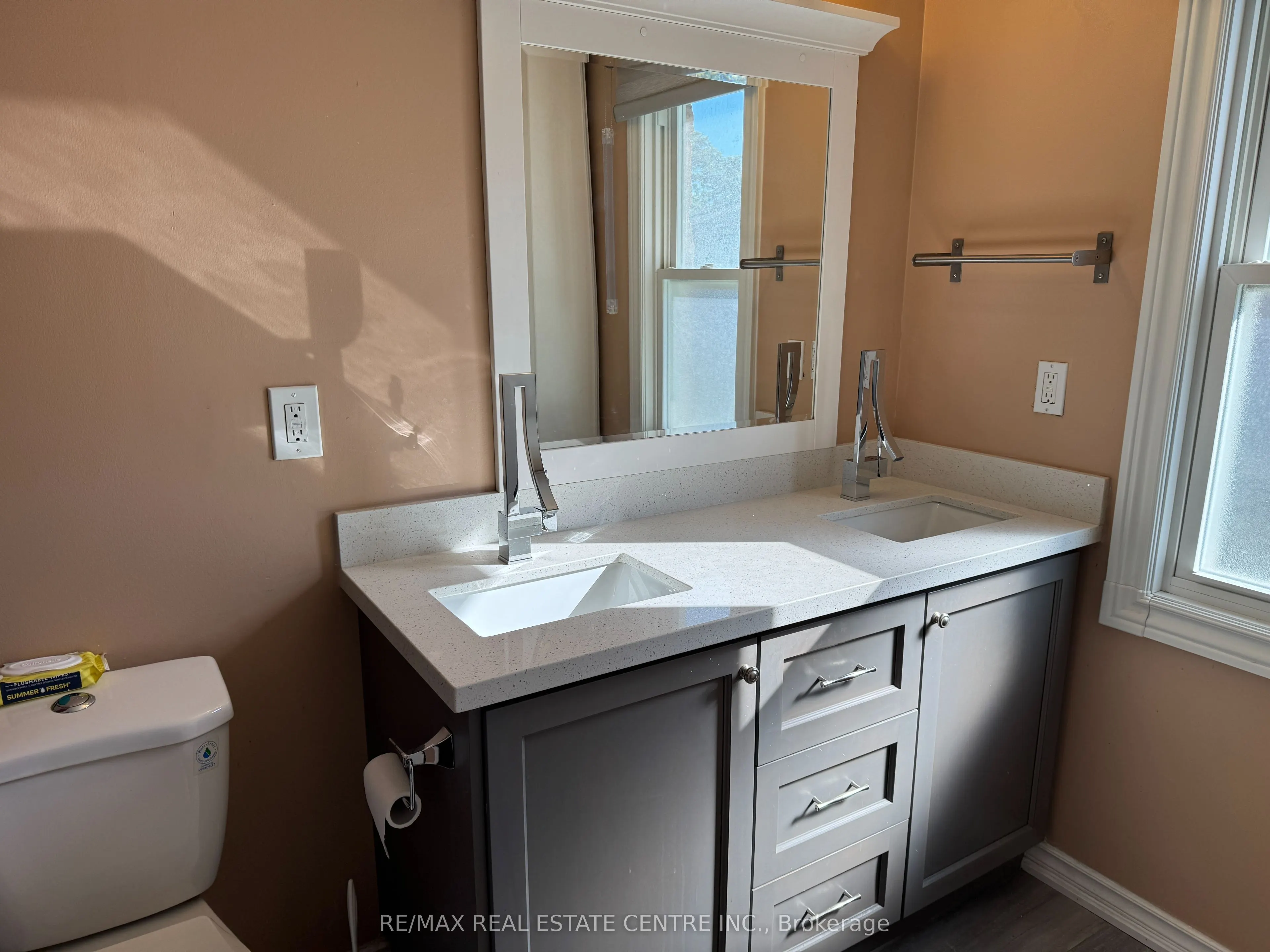 2825 Gananoque Drive #12
