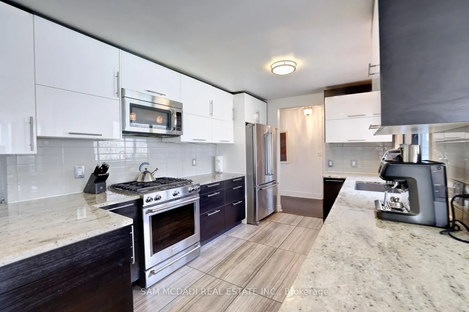 821 Parkland Avenue