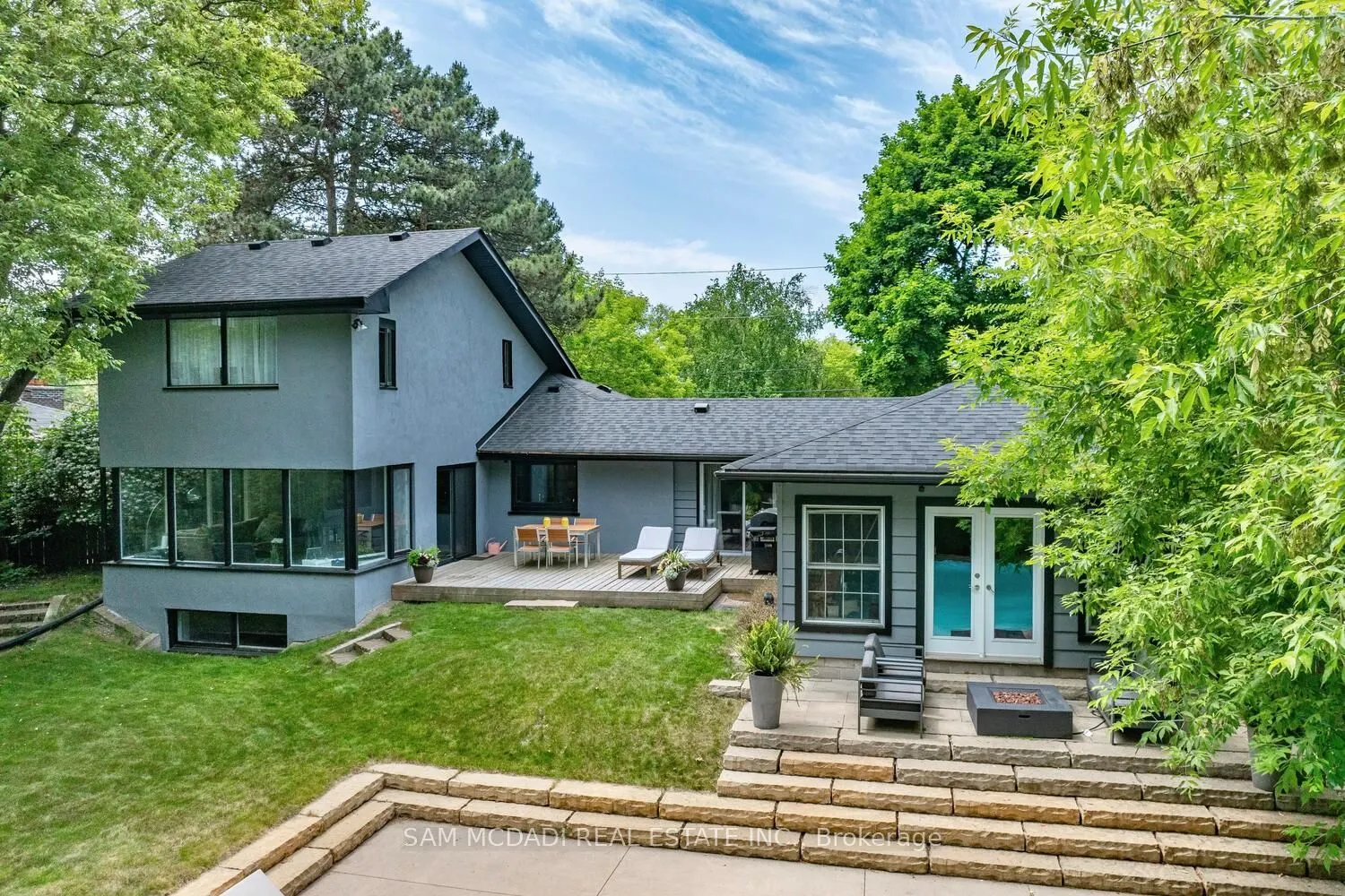 821 Parkland Avenue