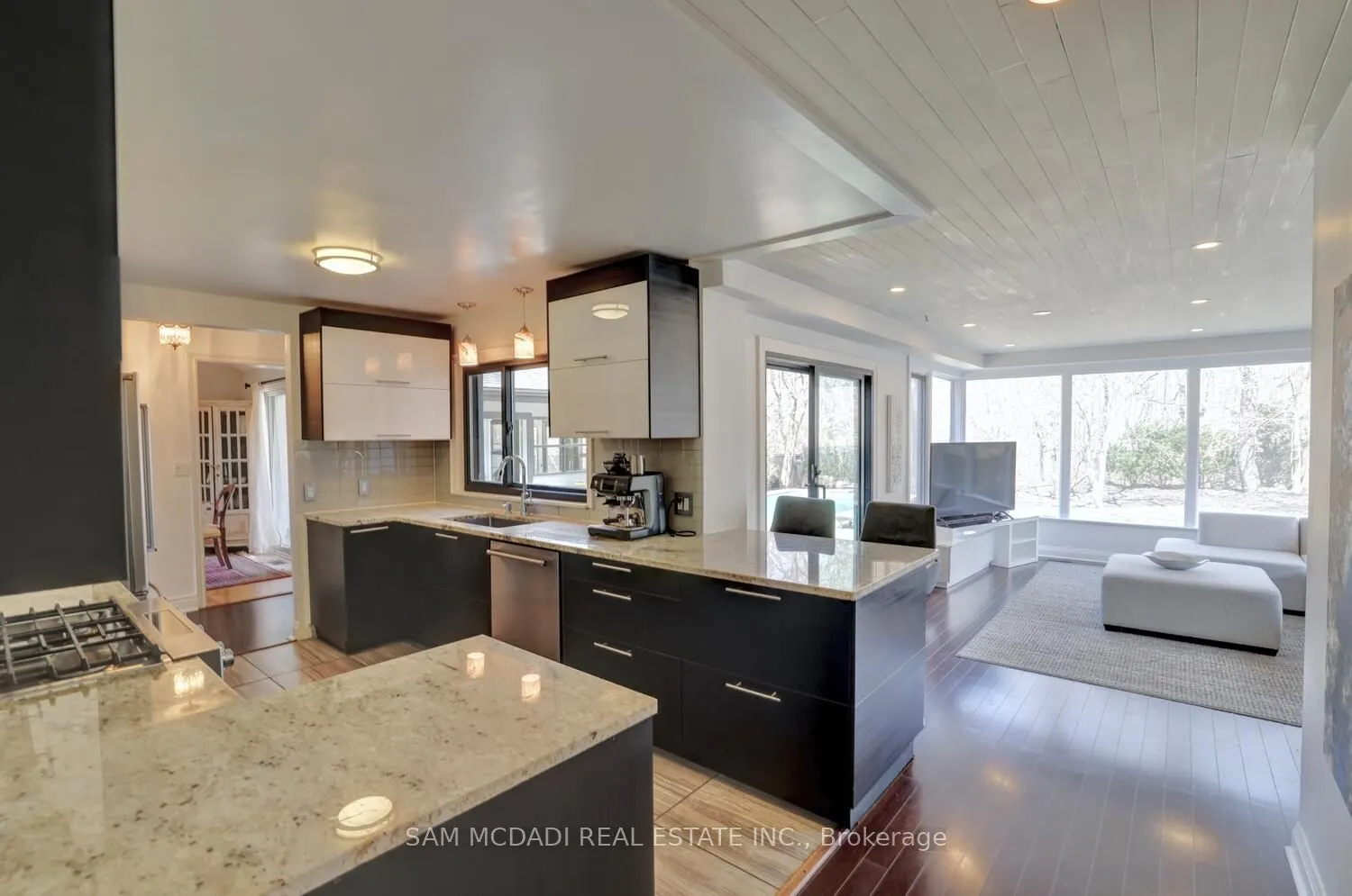 821 Parkland Avenue