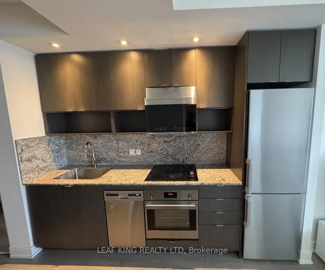 9 Mabelle Avenue #915
