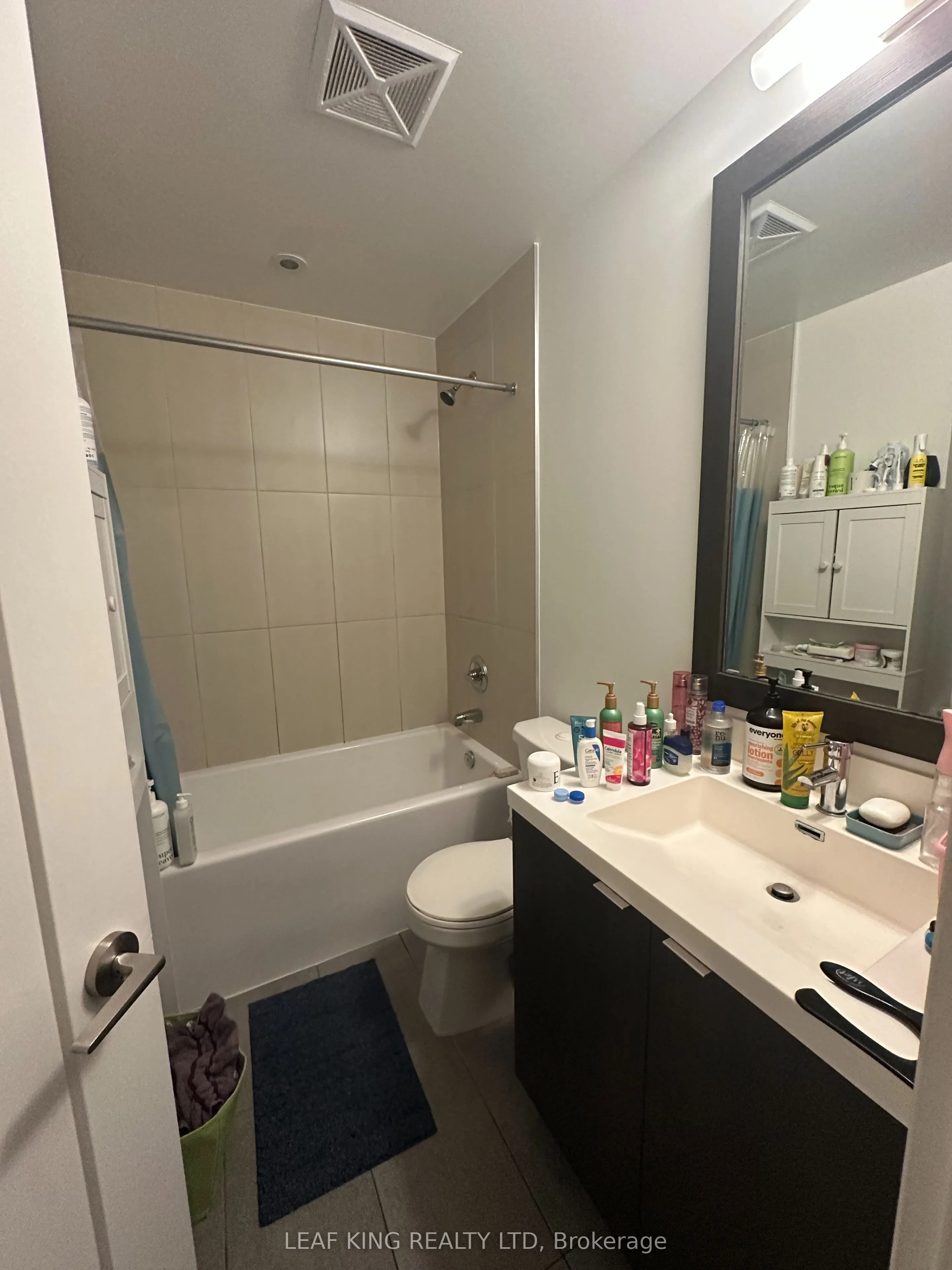 9 Mabelle Avenue #915