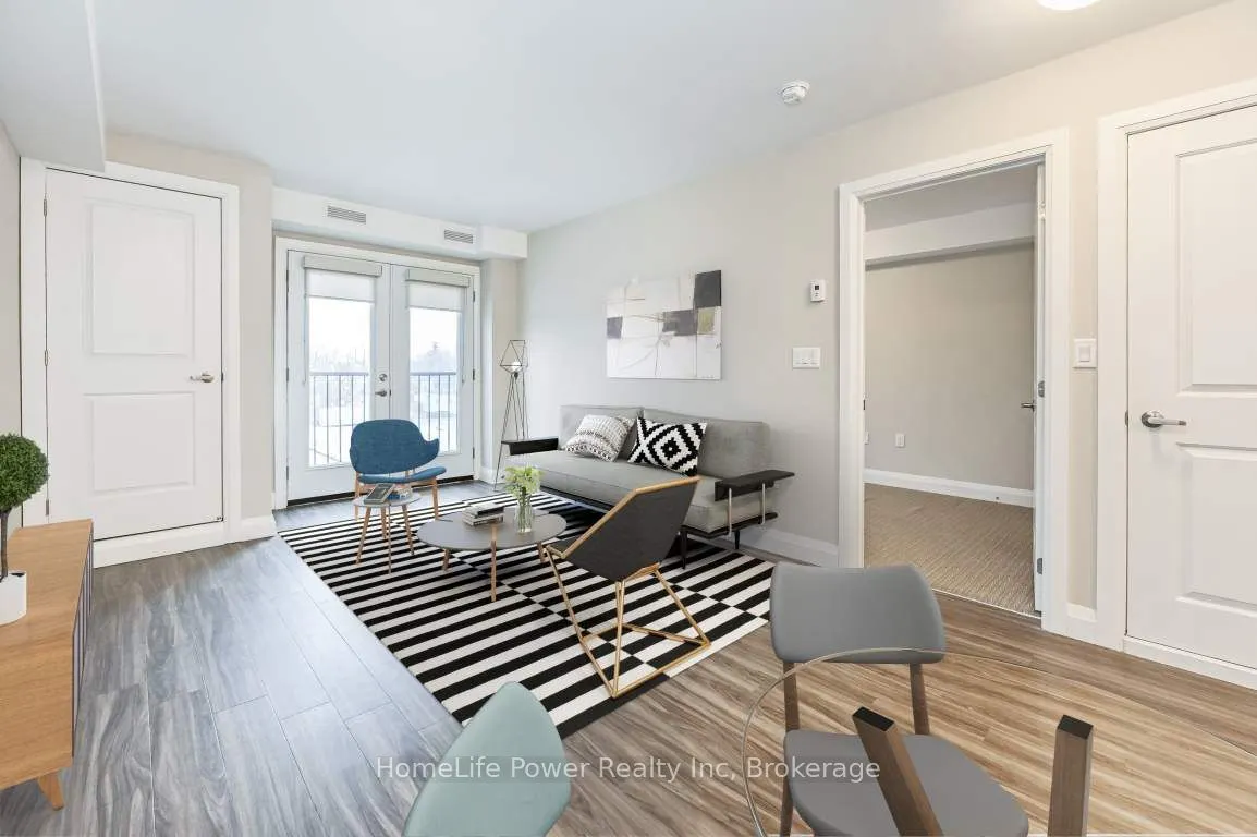 100 Bronte Street #208