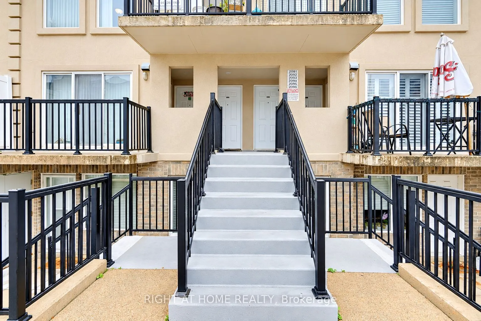 55 George Appleton Way #2095