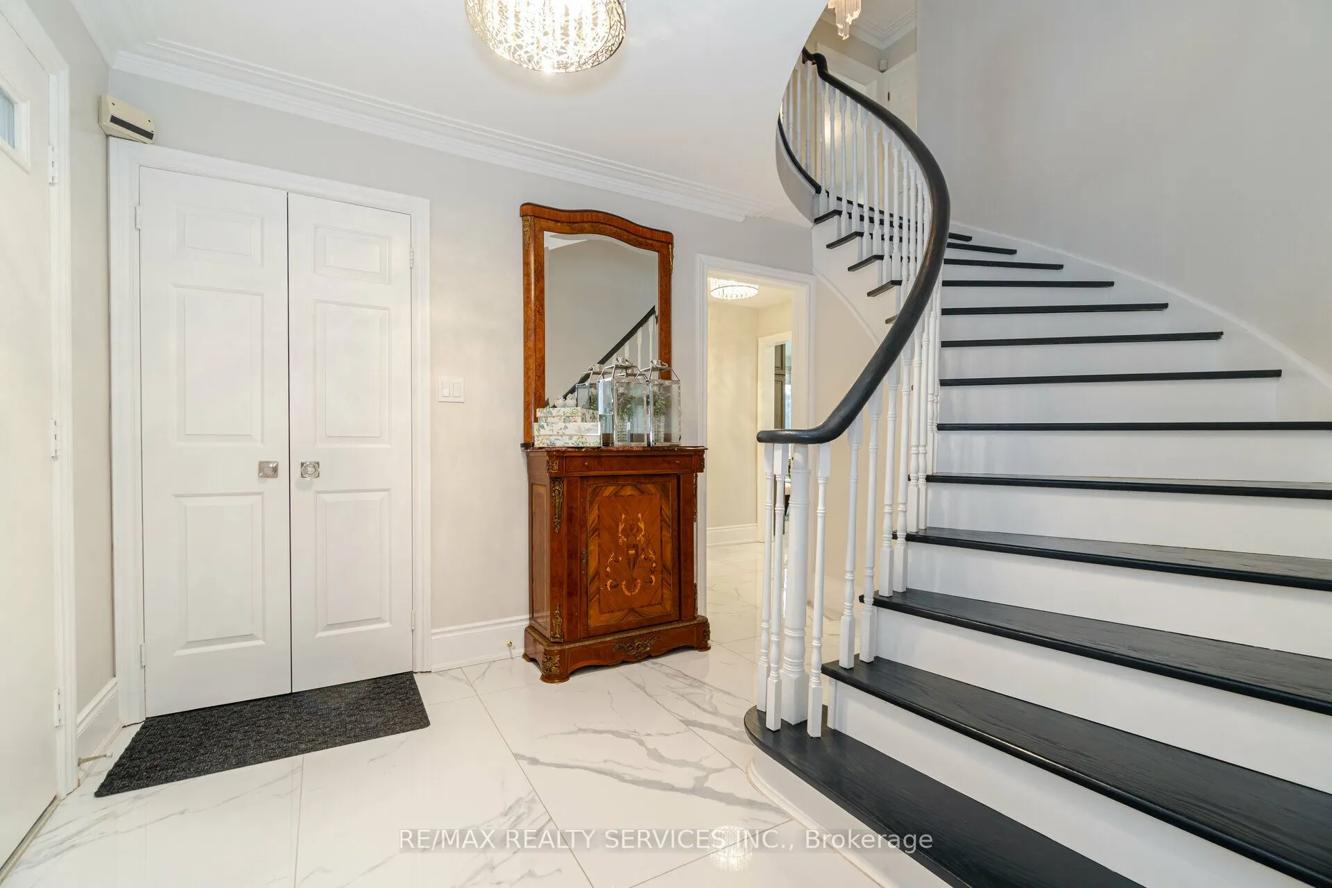 15 Pine Ridge Lane
