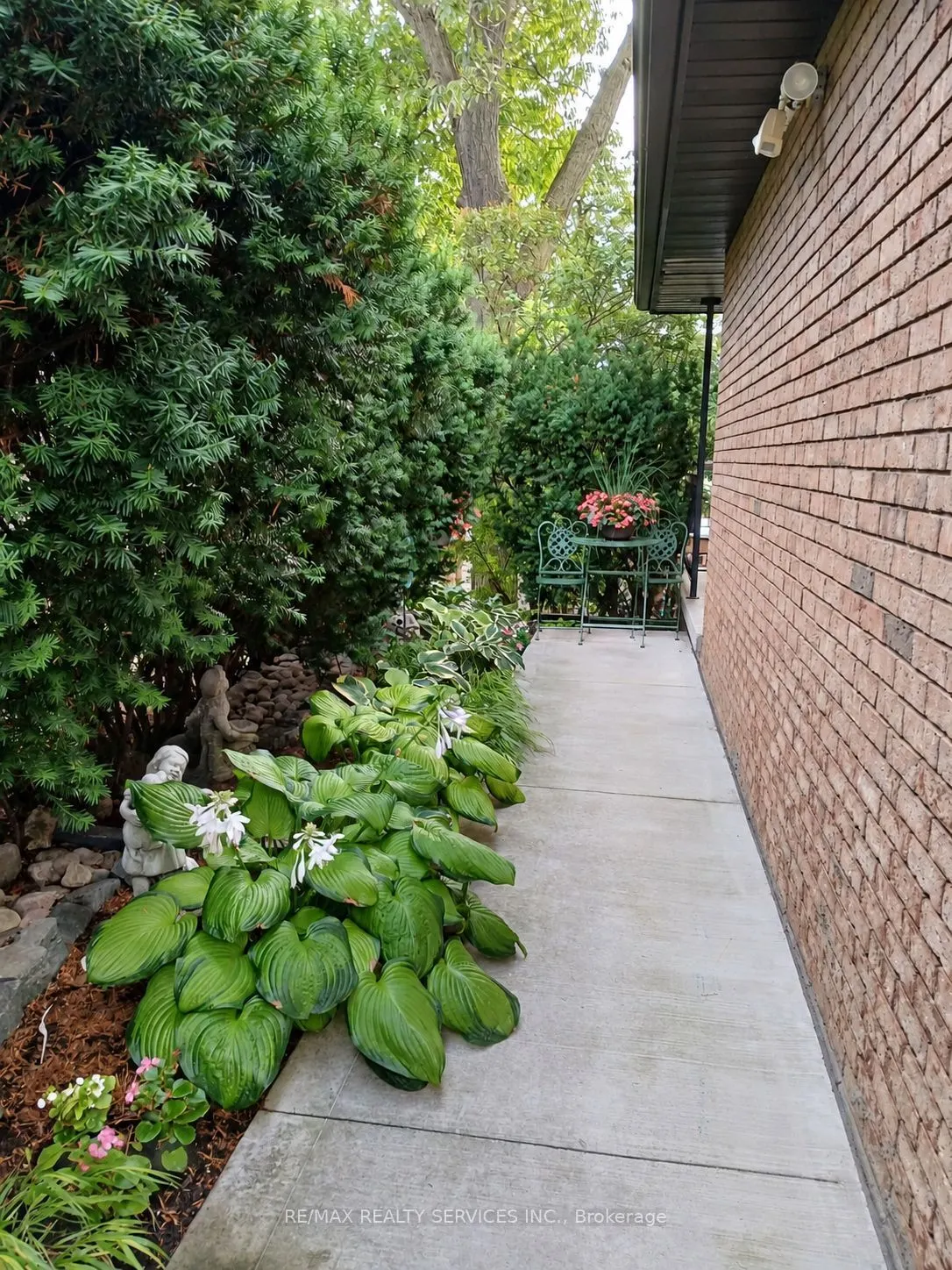 15 Pine Ridge Lane