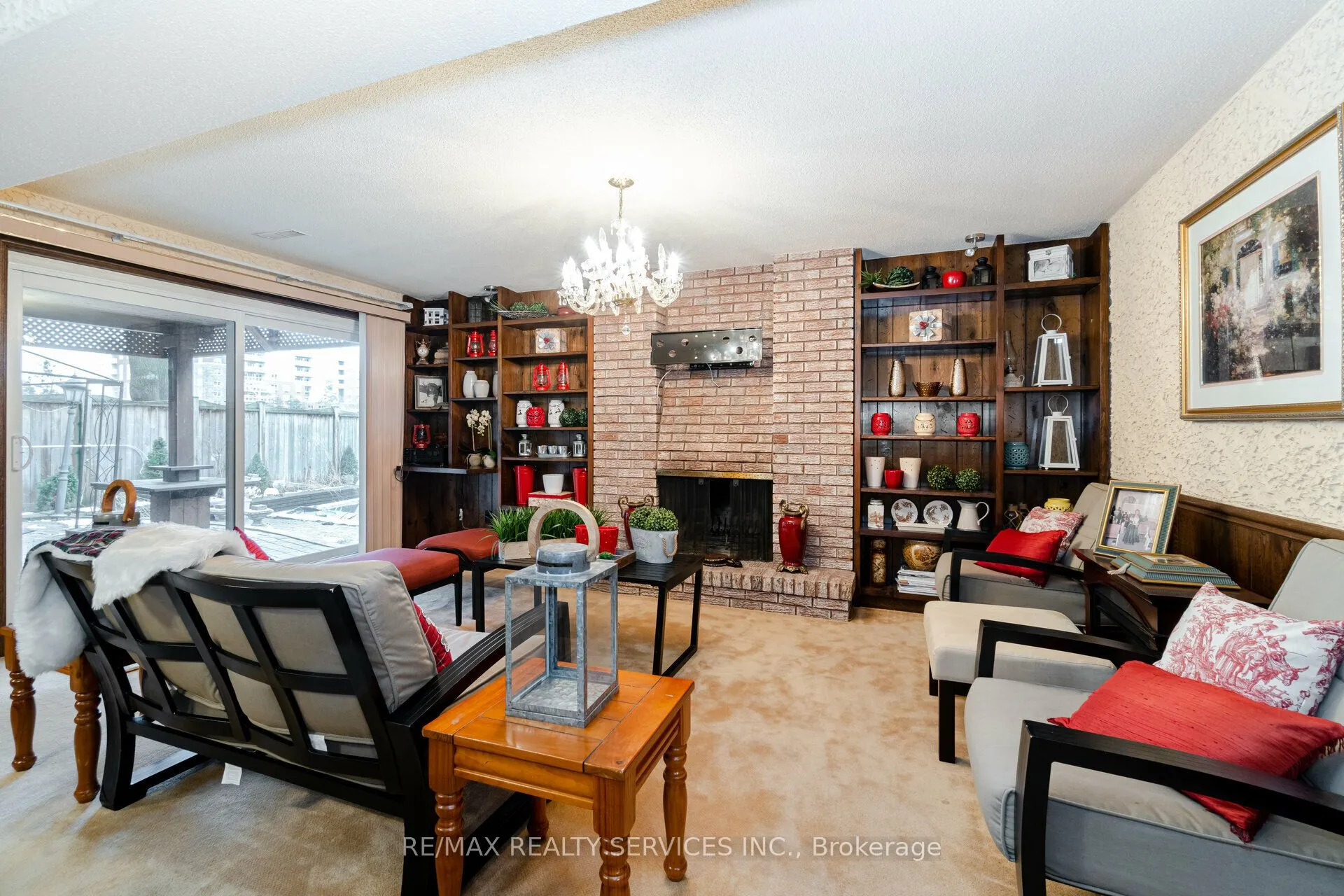 15 Pine Ridge Lane
