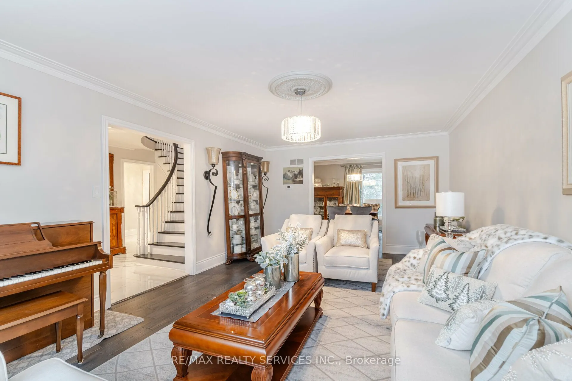 15 Pine Ridge Lane