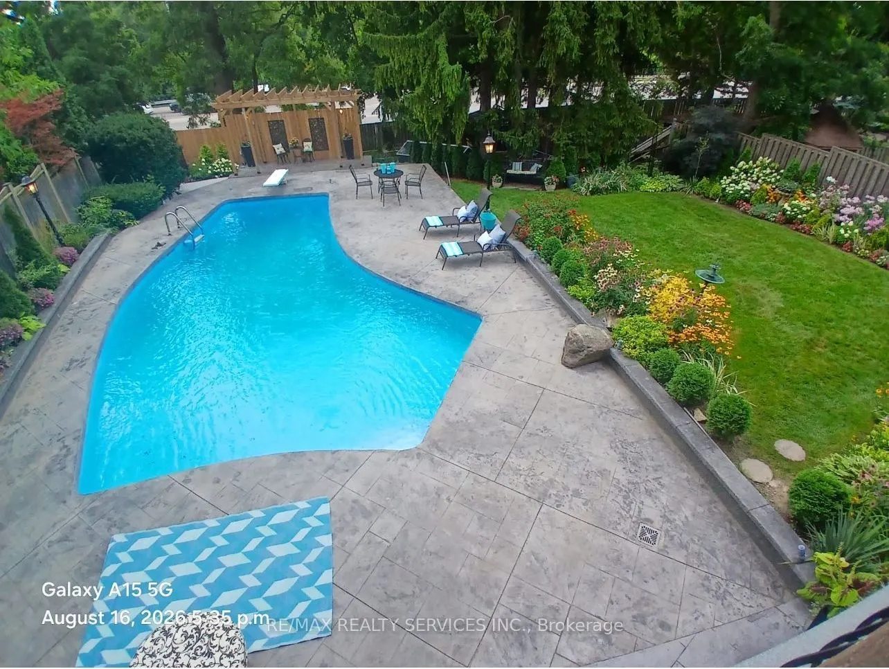 15 Pine Ridge Lane